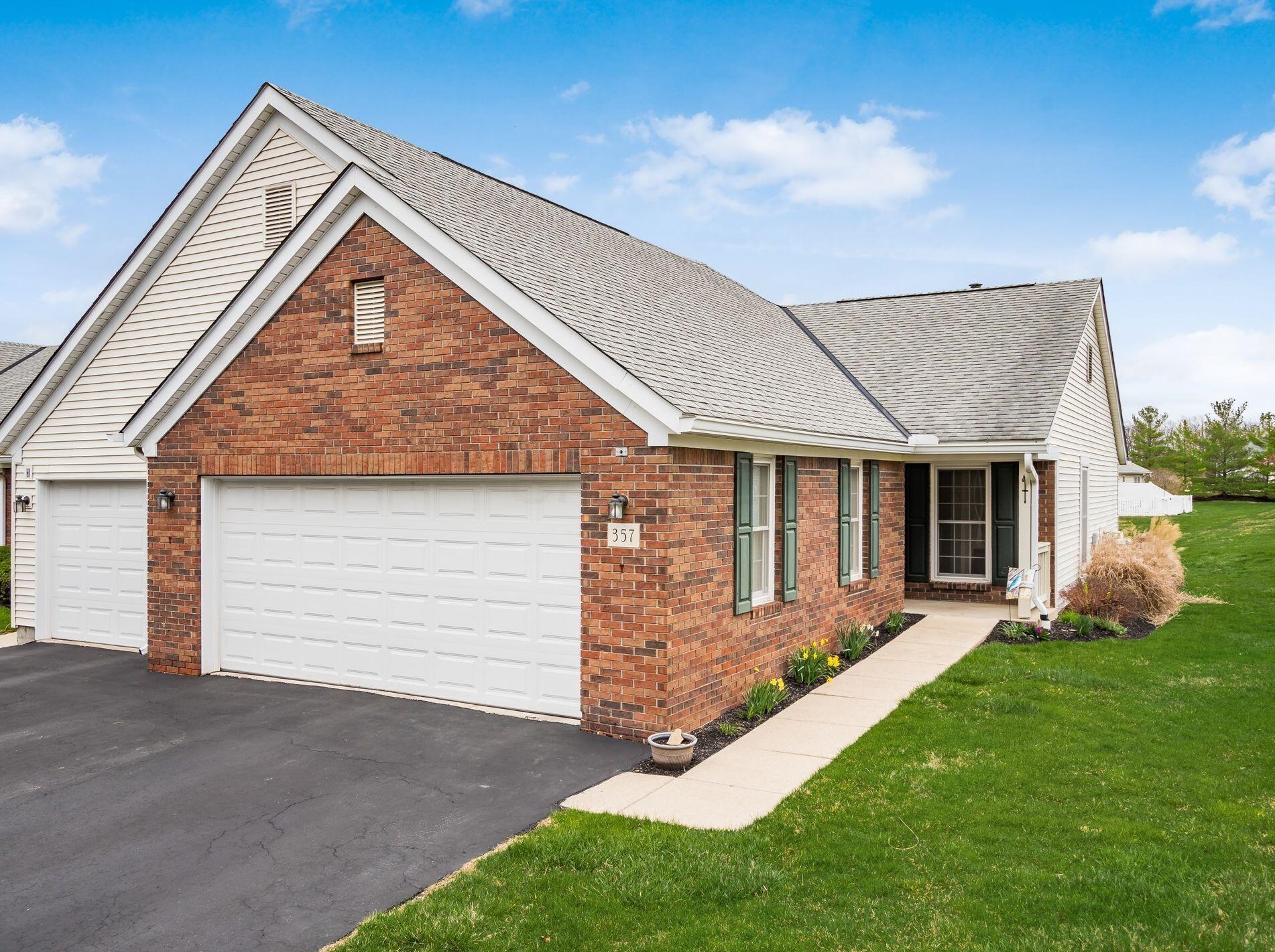 357 Retreat Ln, Marysville, OH 43040-9619