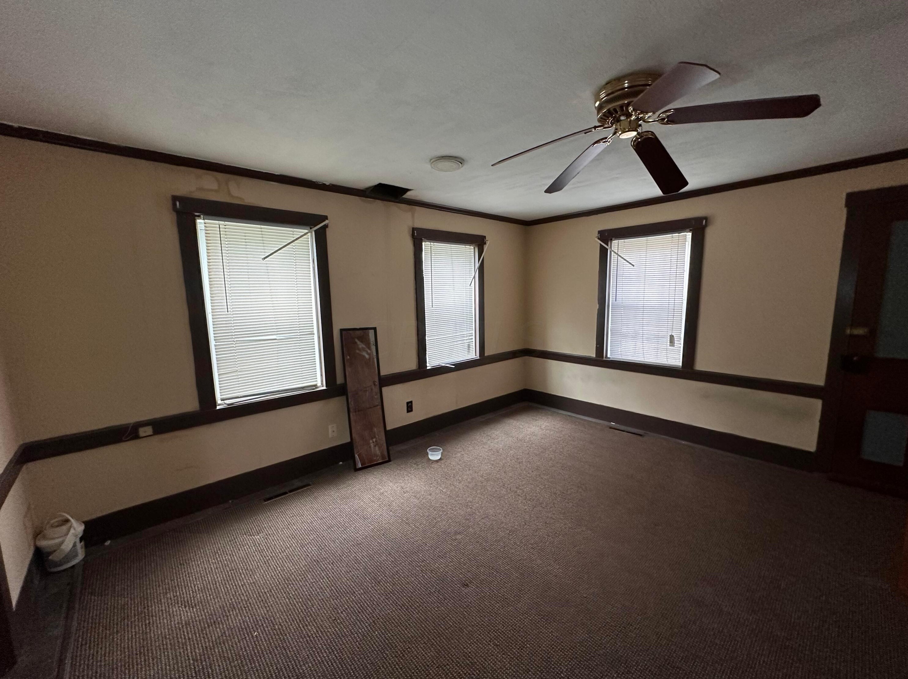 240 N Main St, Caledonia, OH 43314