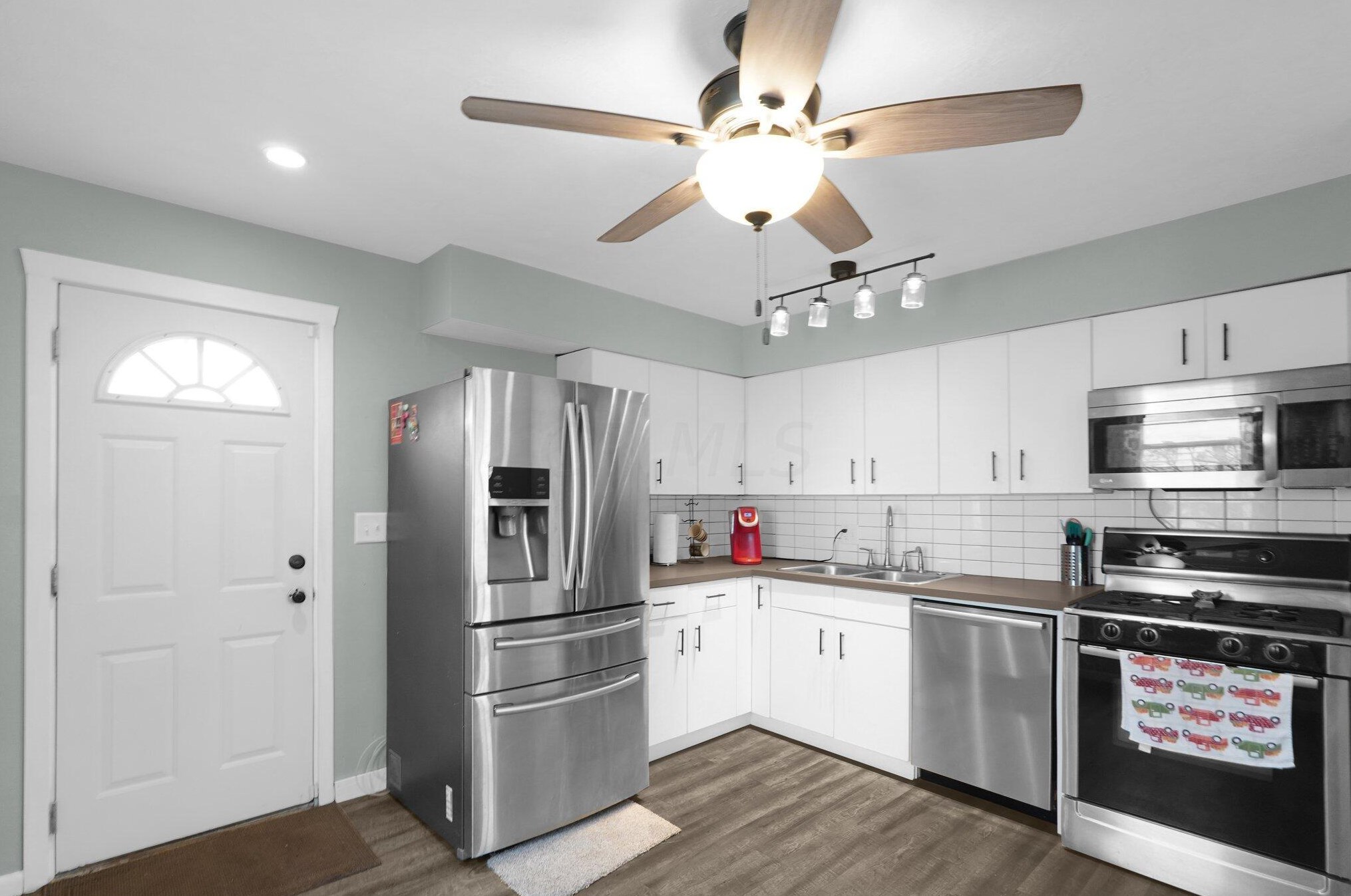 3672 Brandon St, Columbus OH 43224-2468 exterior