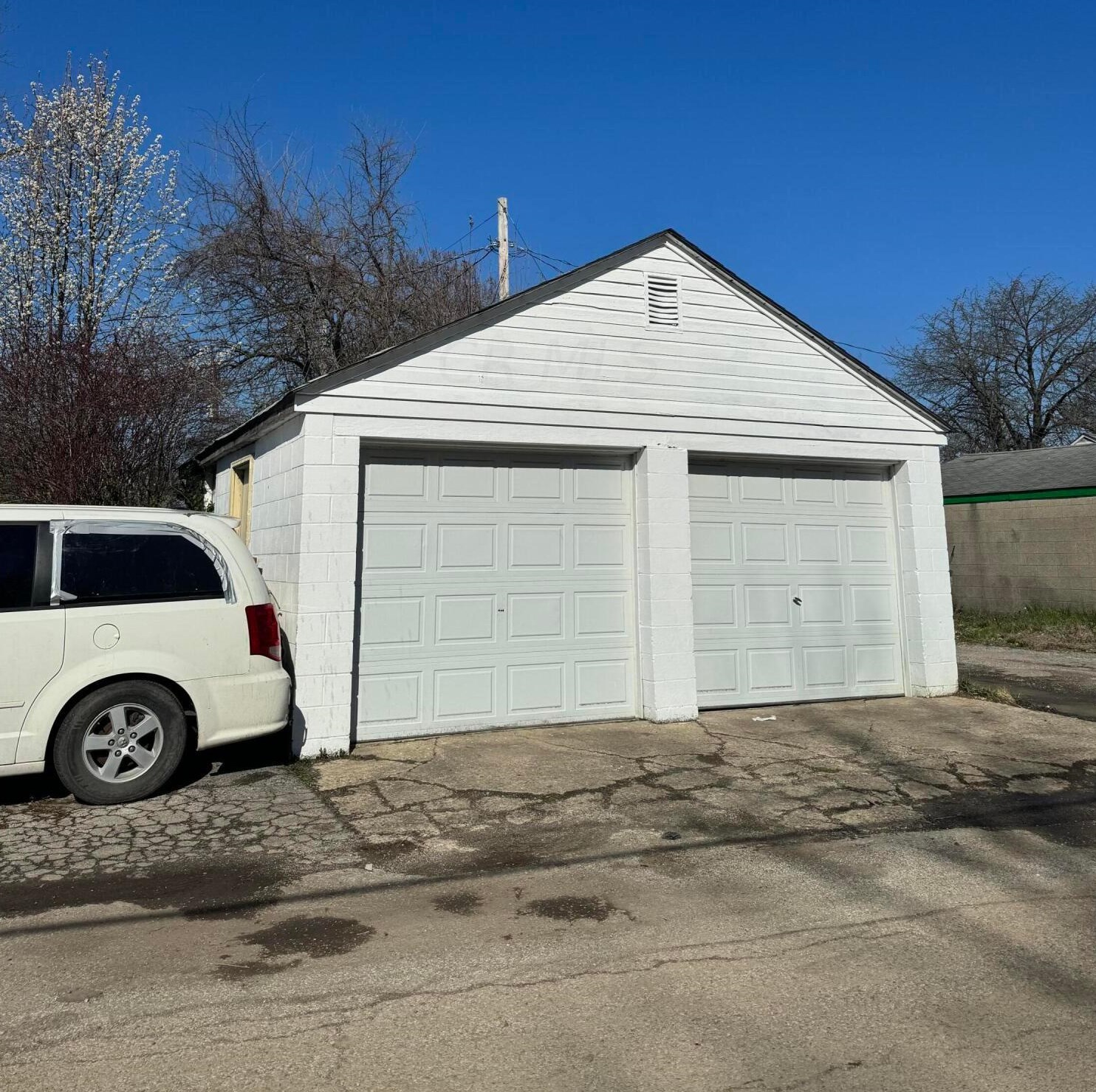 1498 22nd Ave, Columbus OH 43211-2528 exterior