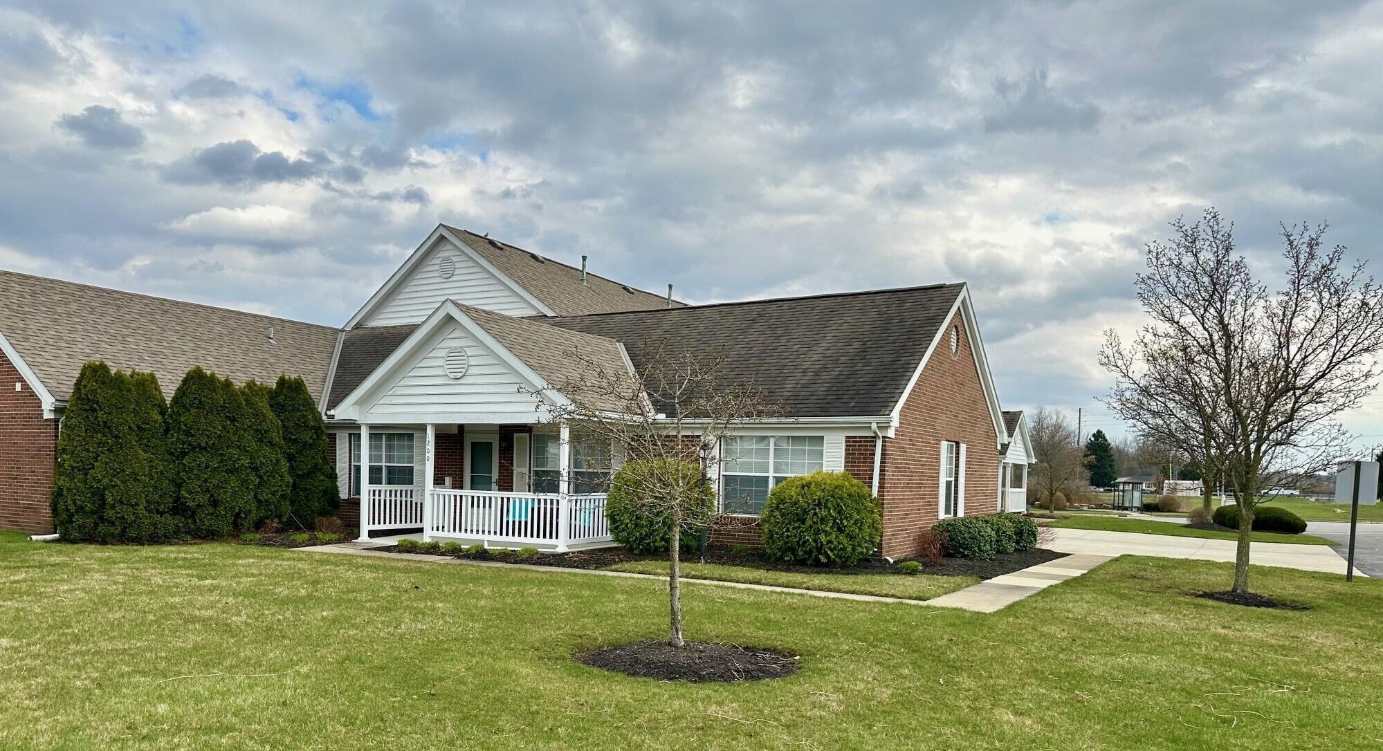 1200 Old Pond Dr, Marion, OH 43302