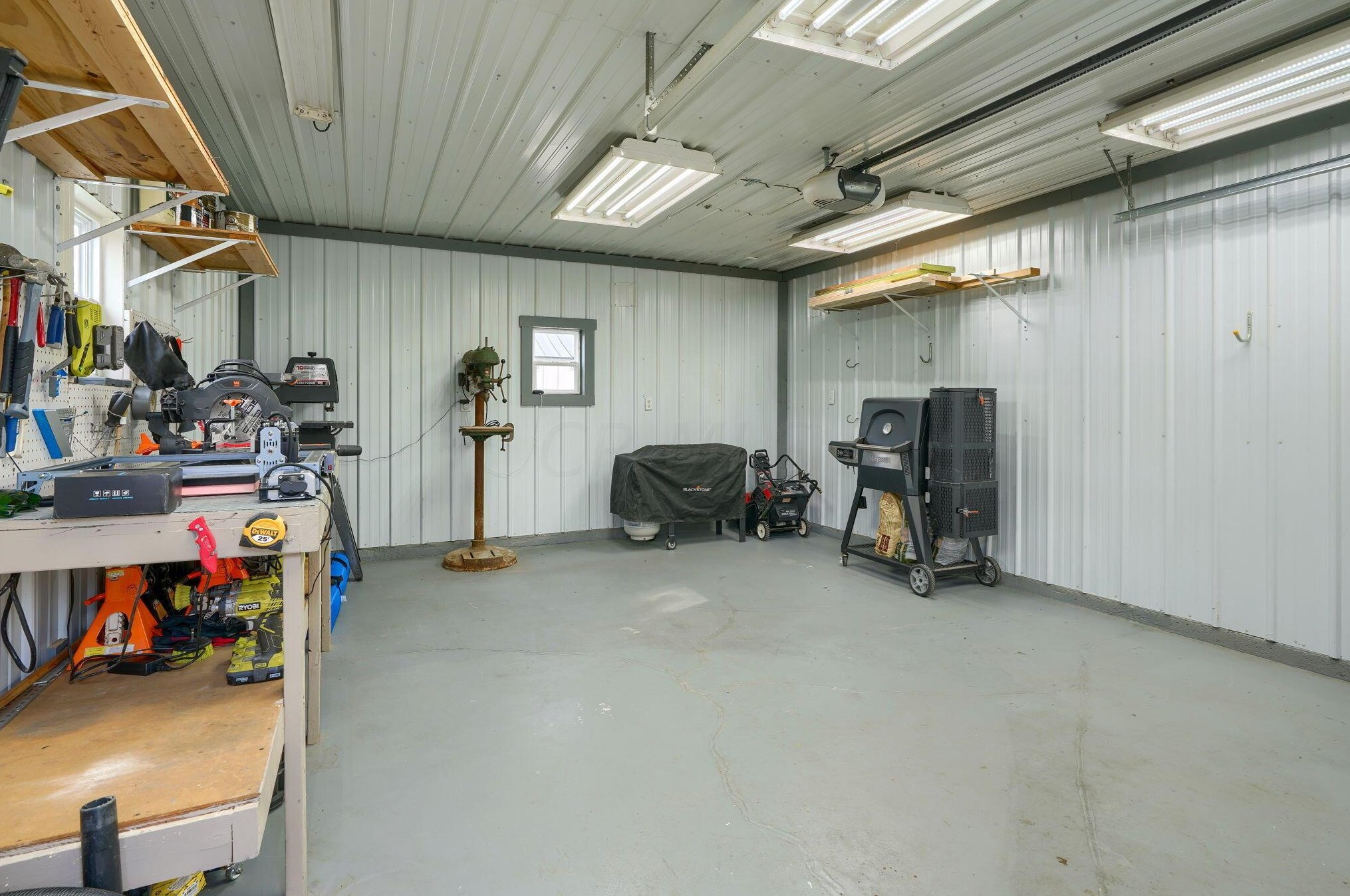 285 Waterloo St, Cnl Wnchstr OH  43110-1014 exterior