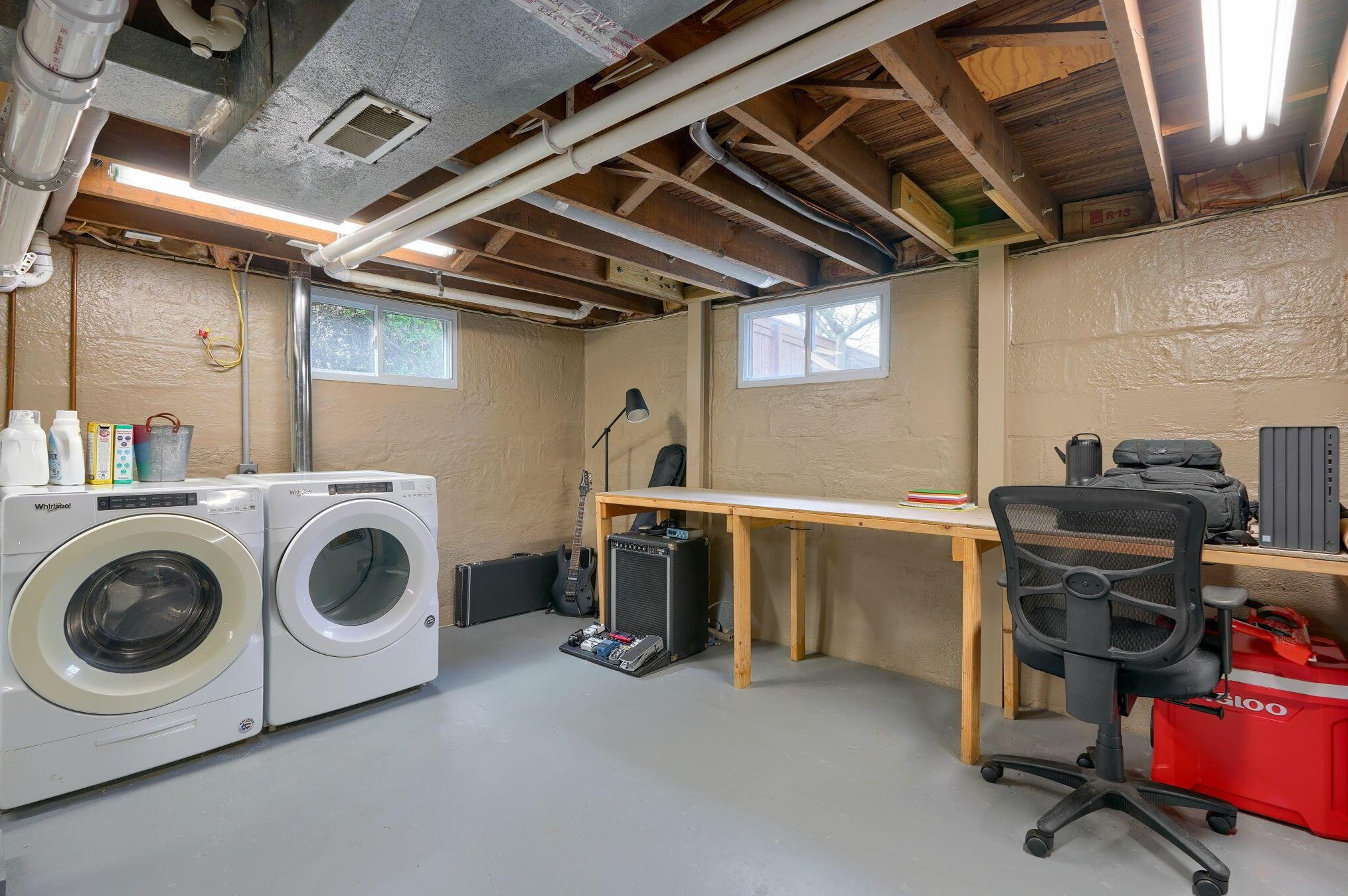 285 Waterloo St, Cnl Wnchstr OH  43110-1014 exterior