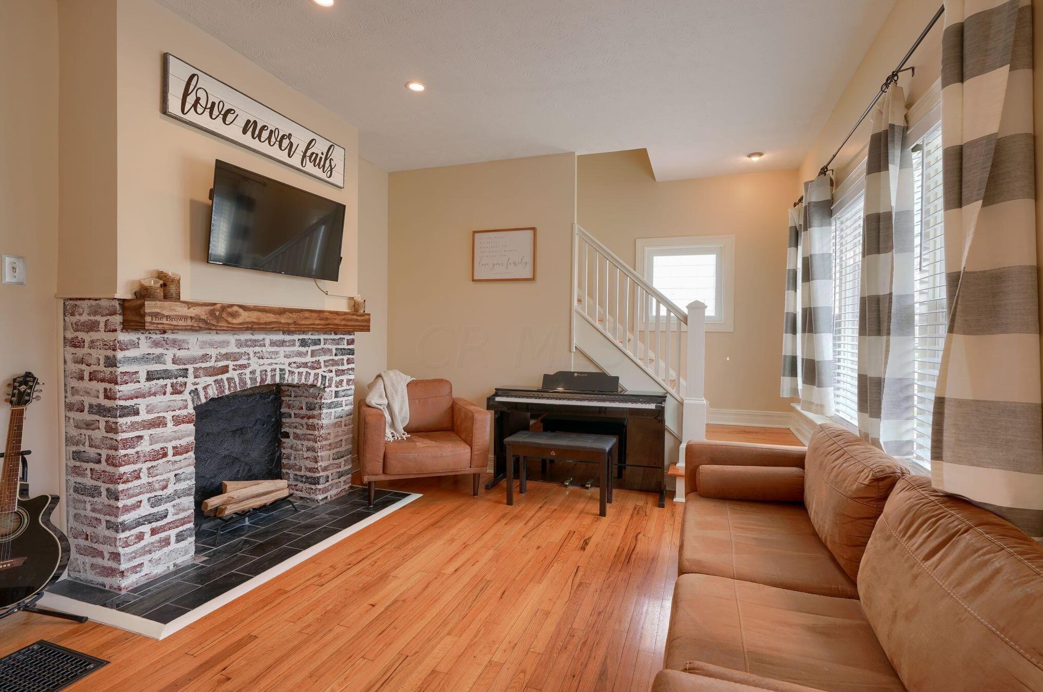 285 Waterloo St, Cnl Wnchstr OH  43110-1014 exterior