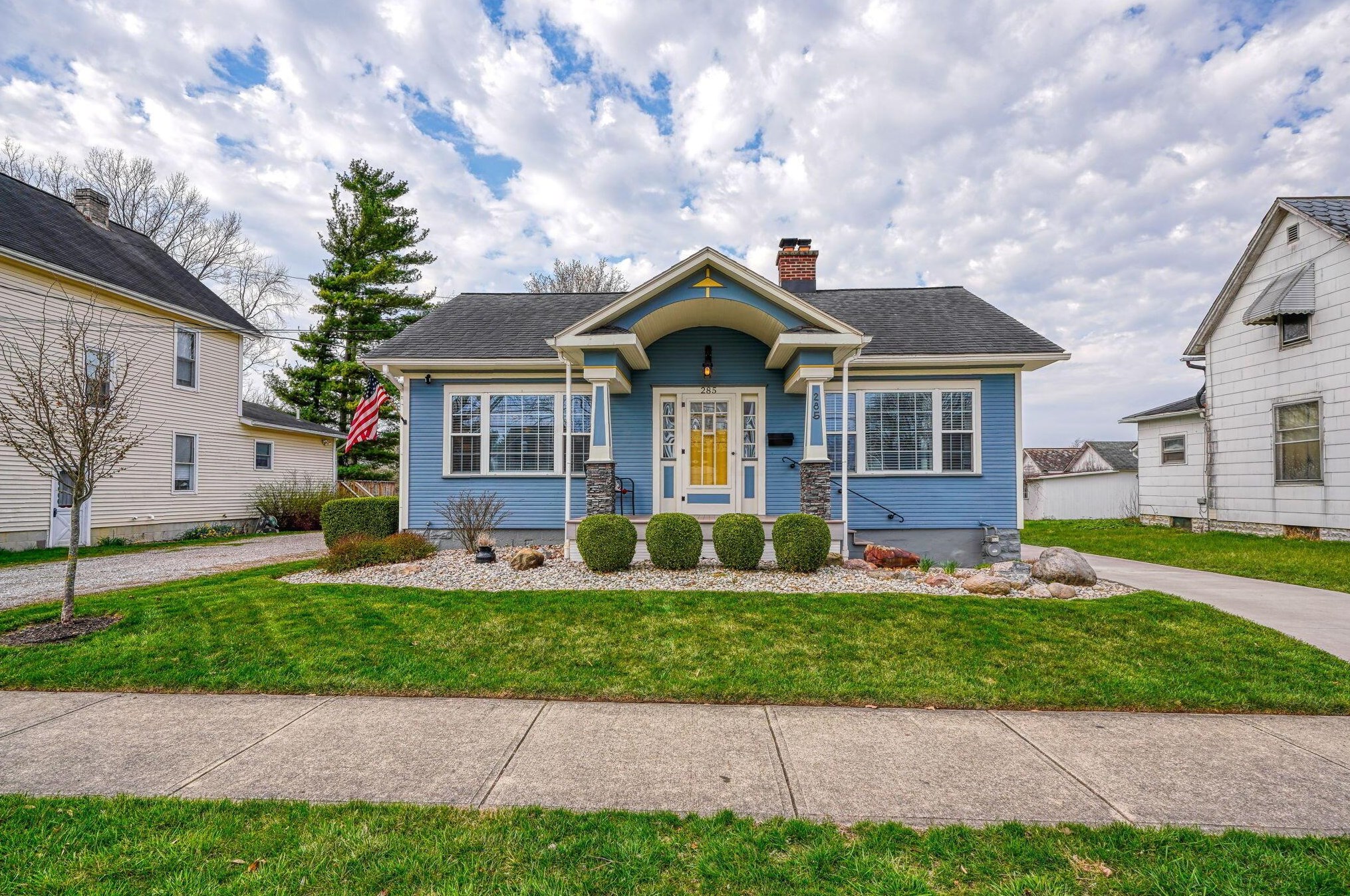 285 Waterloo St, Cnl Wnchstr OH  43110-1014 exterior