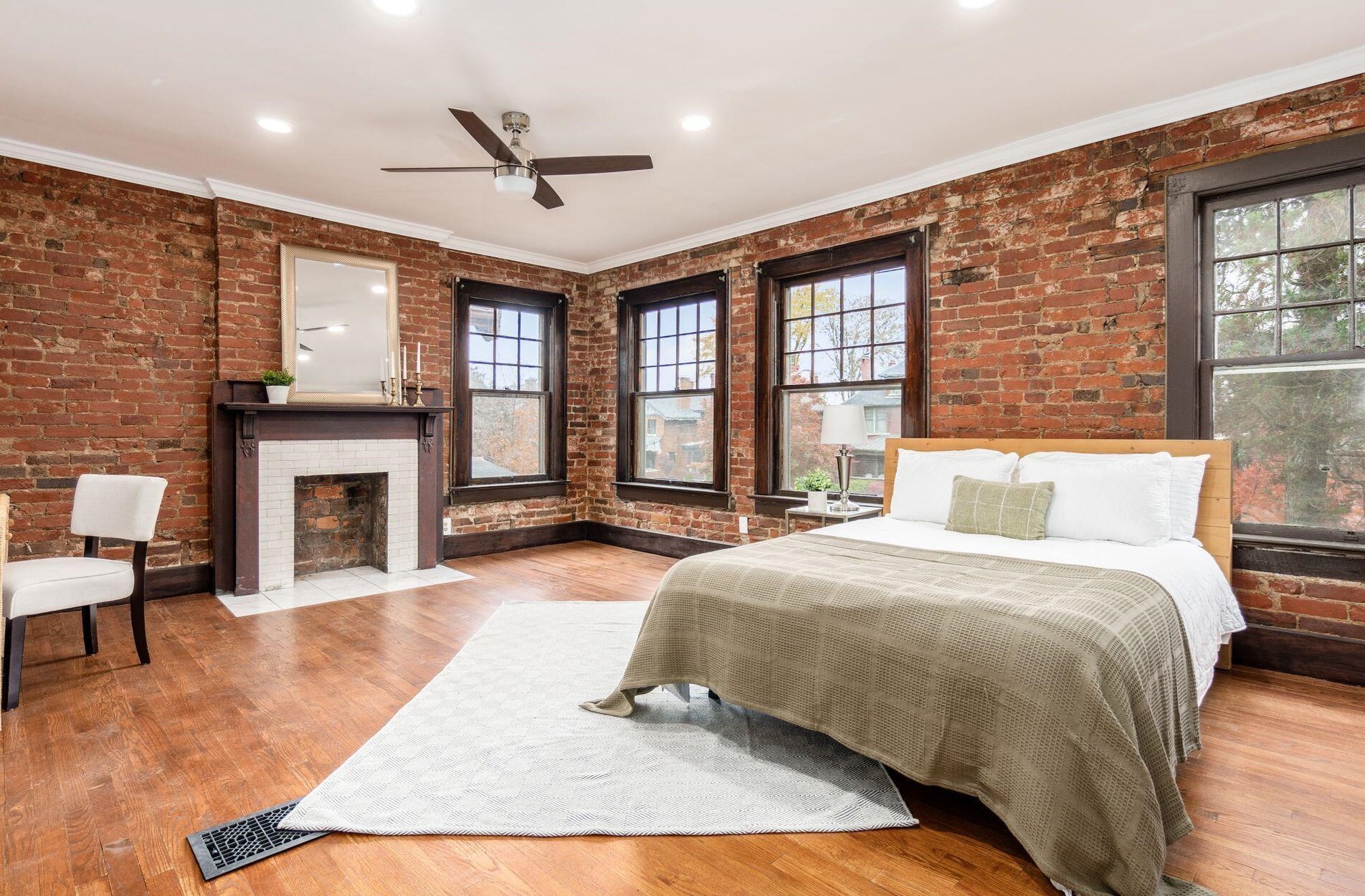 1841 Bryden Rd, Columbus OH  43205-2260 exterior