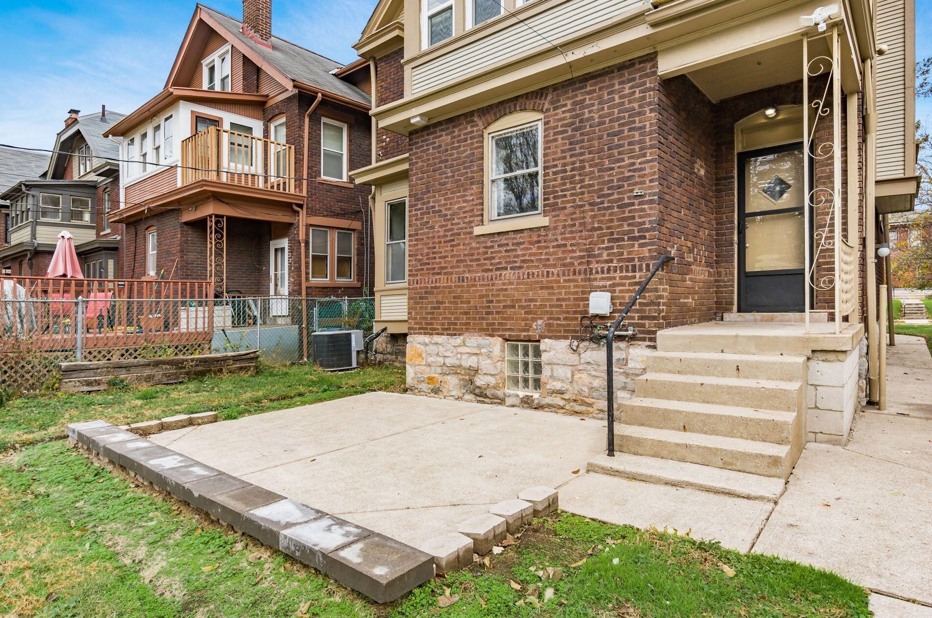 1841 Bryden Rd, Columbus OH  43205-2260 exterior