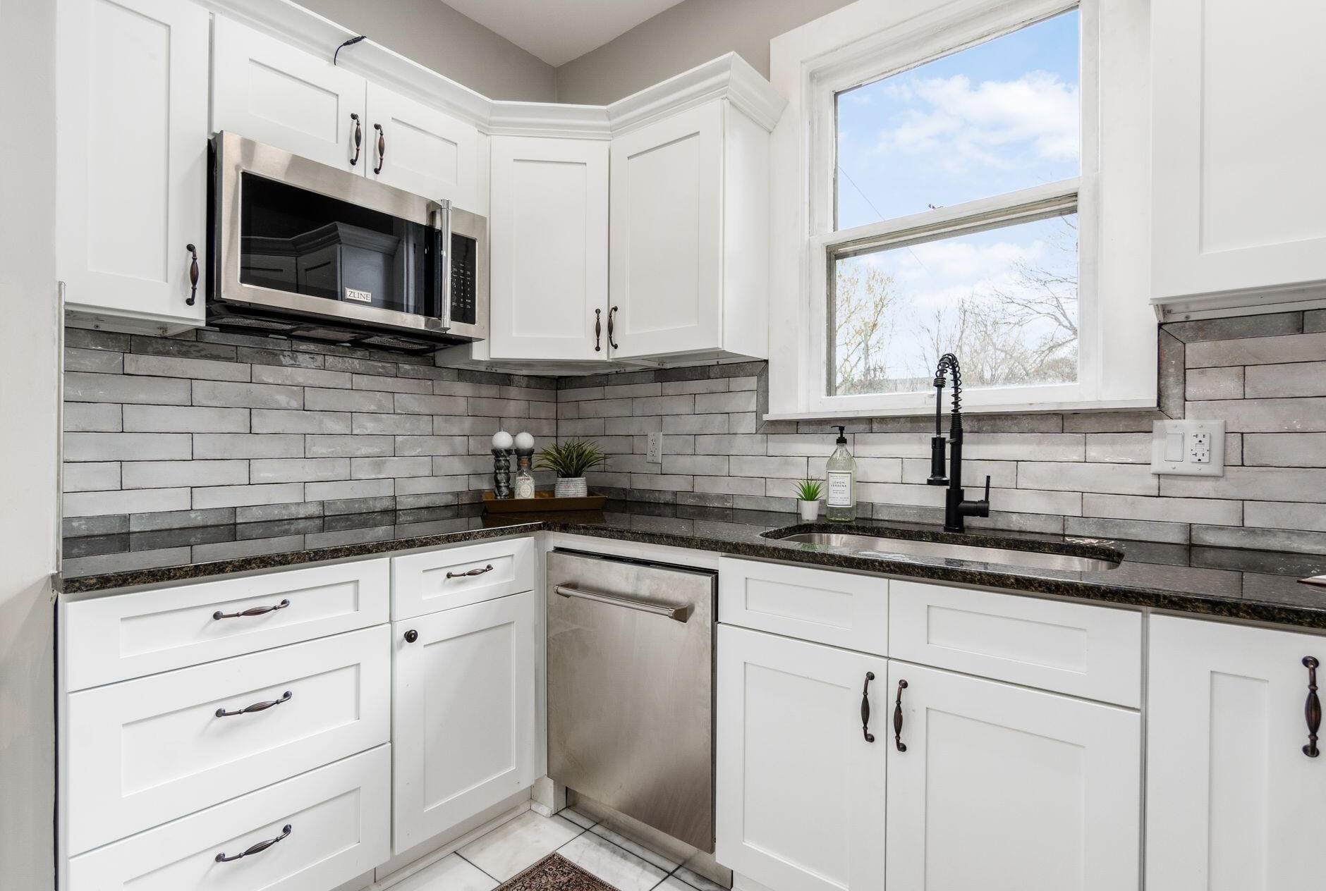 1841 Bryden Rd, Columbus OH  43205-2260 exterior