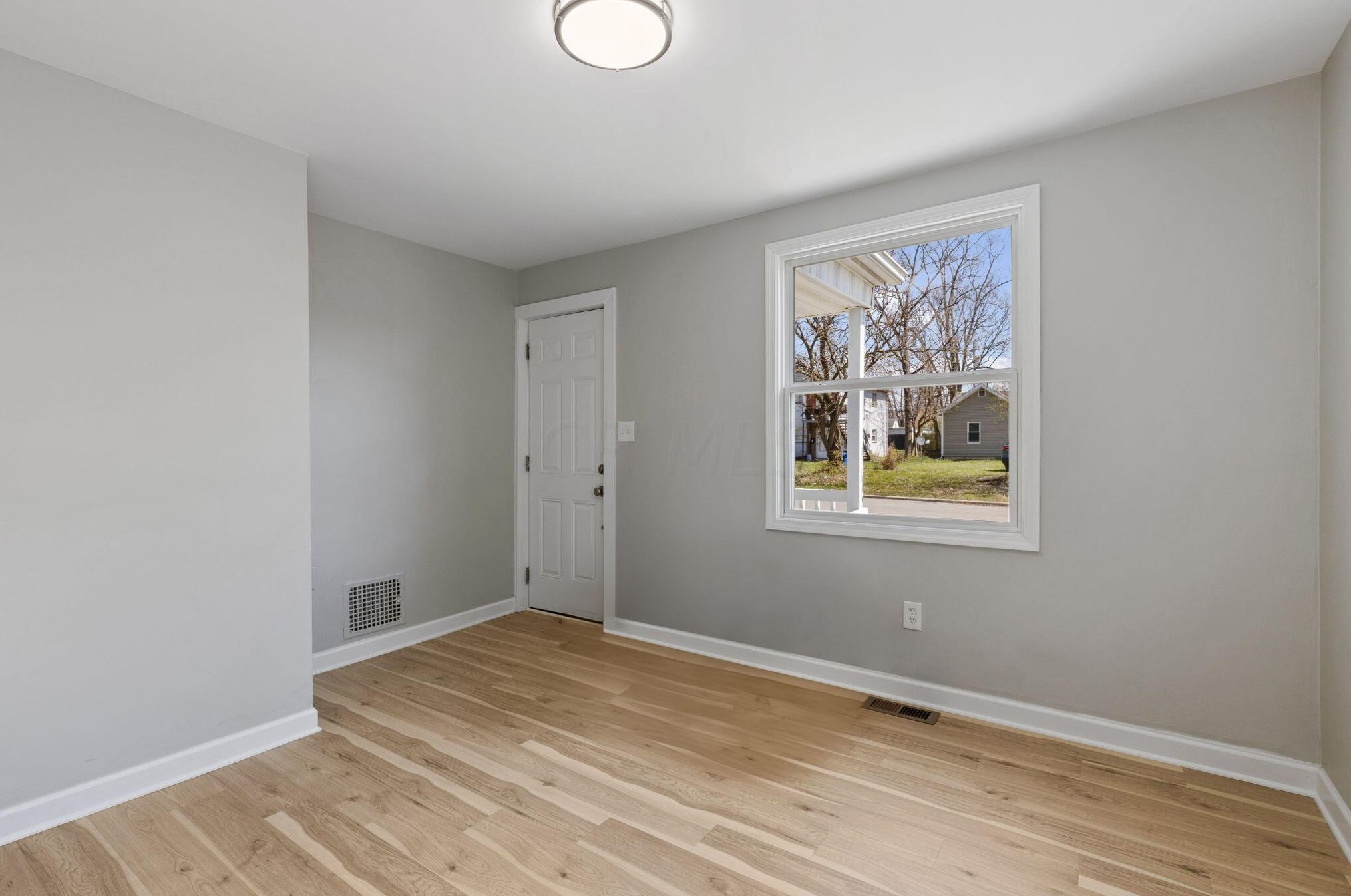 3003 Pontiac St, Columbus OH  43224-4040 exterior