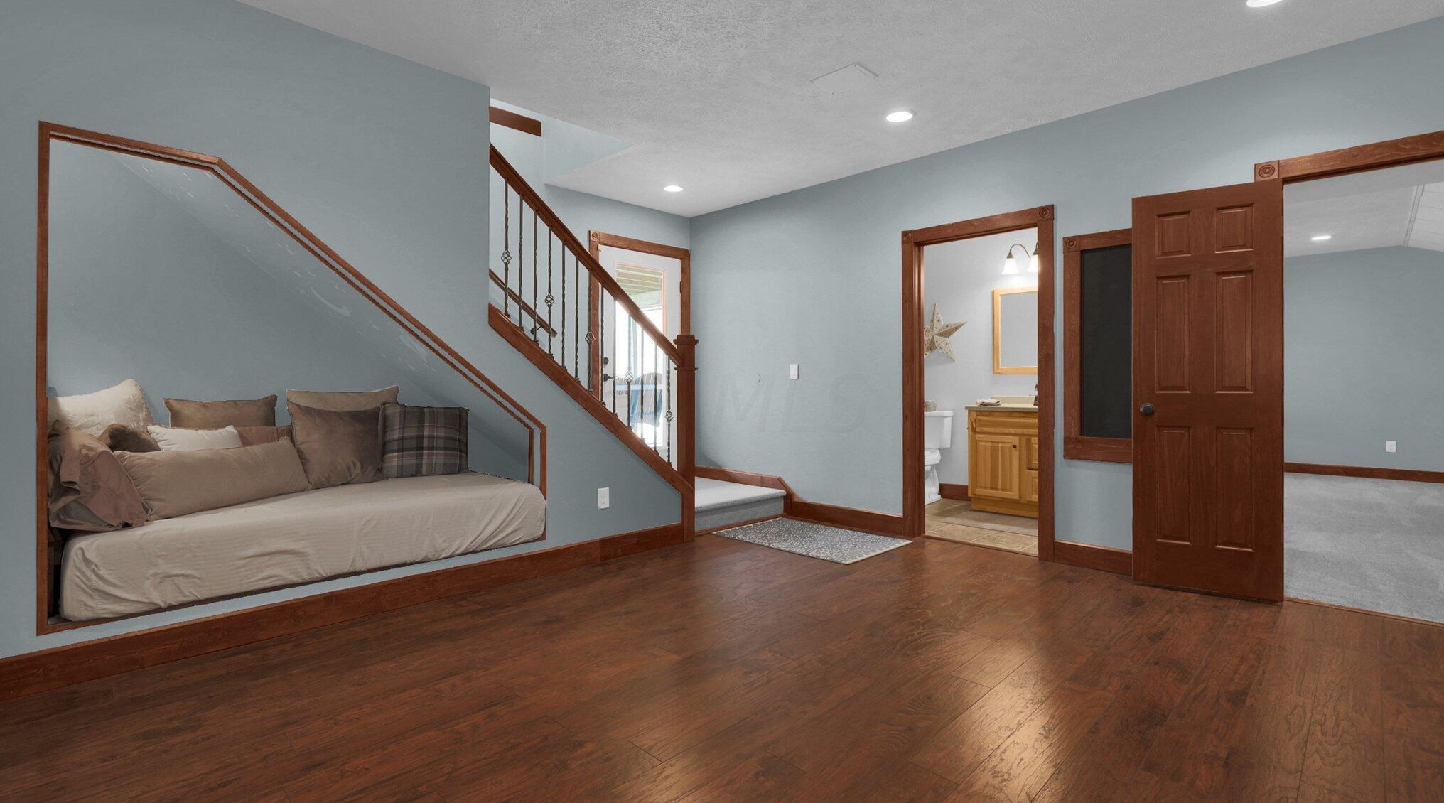 3163 Sarah Dr, Lancaster OH 43130-7866 exterior