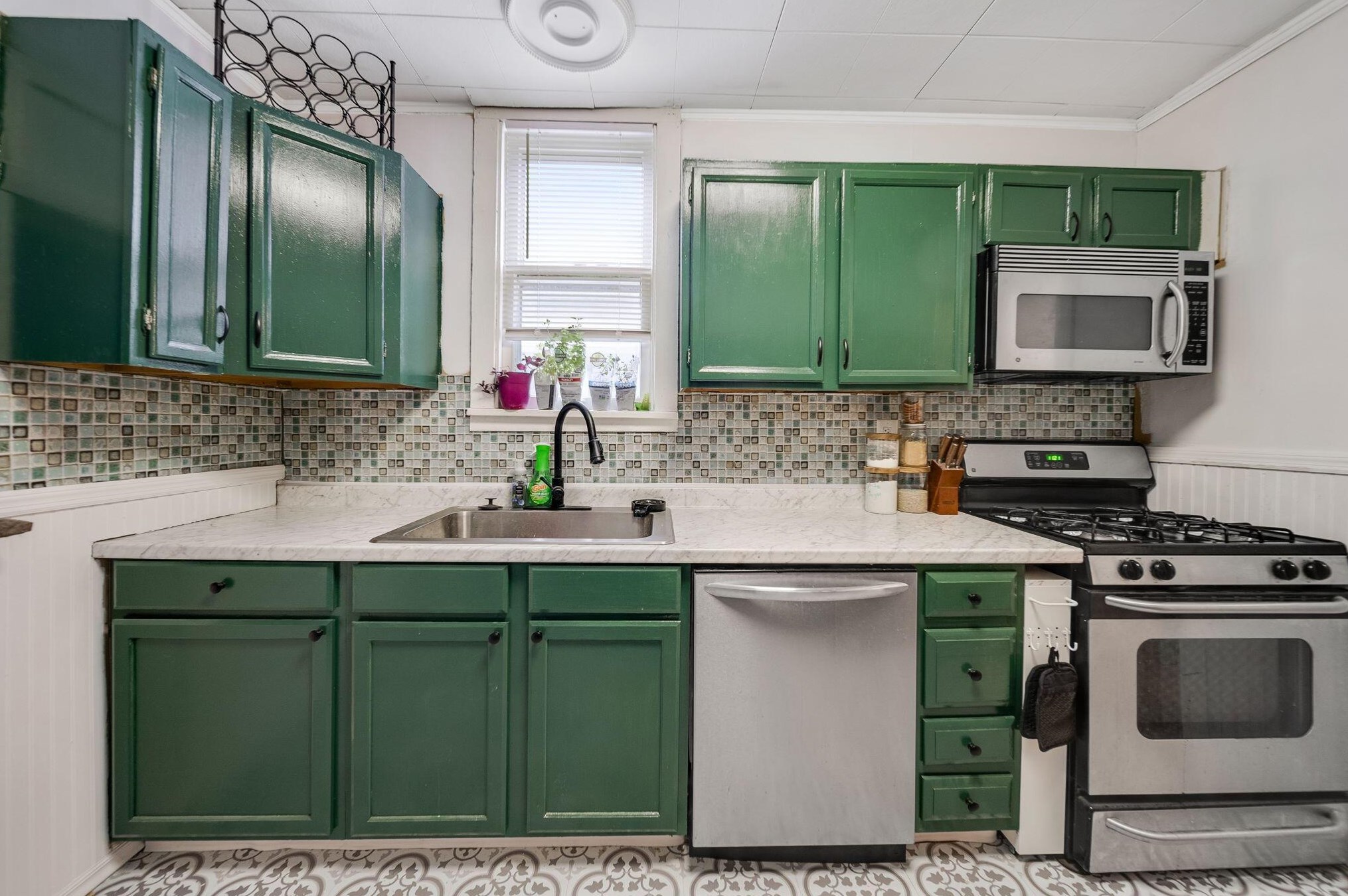 133 Westmoor Ave, Columbus OH  43204-1350 exterior