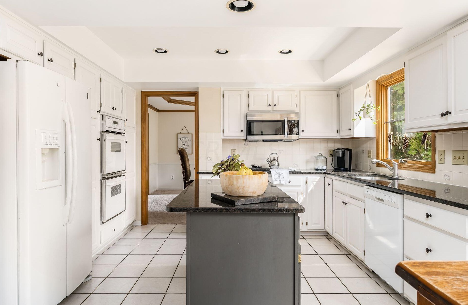 6371 Lake Trail Dr, Westerville OH  43082-8766 exterior