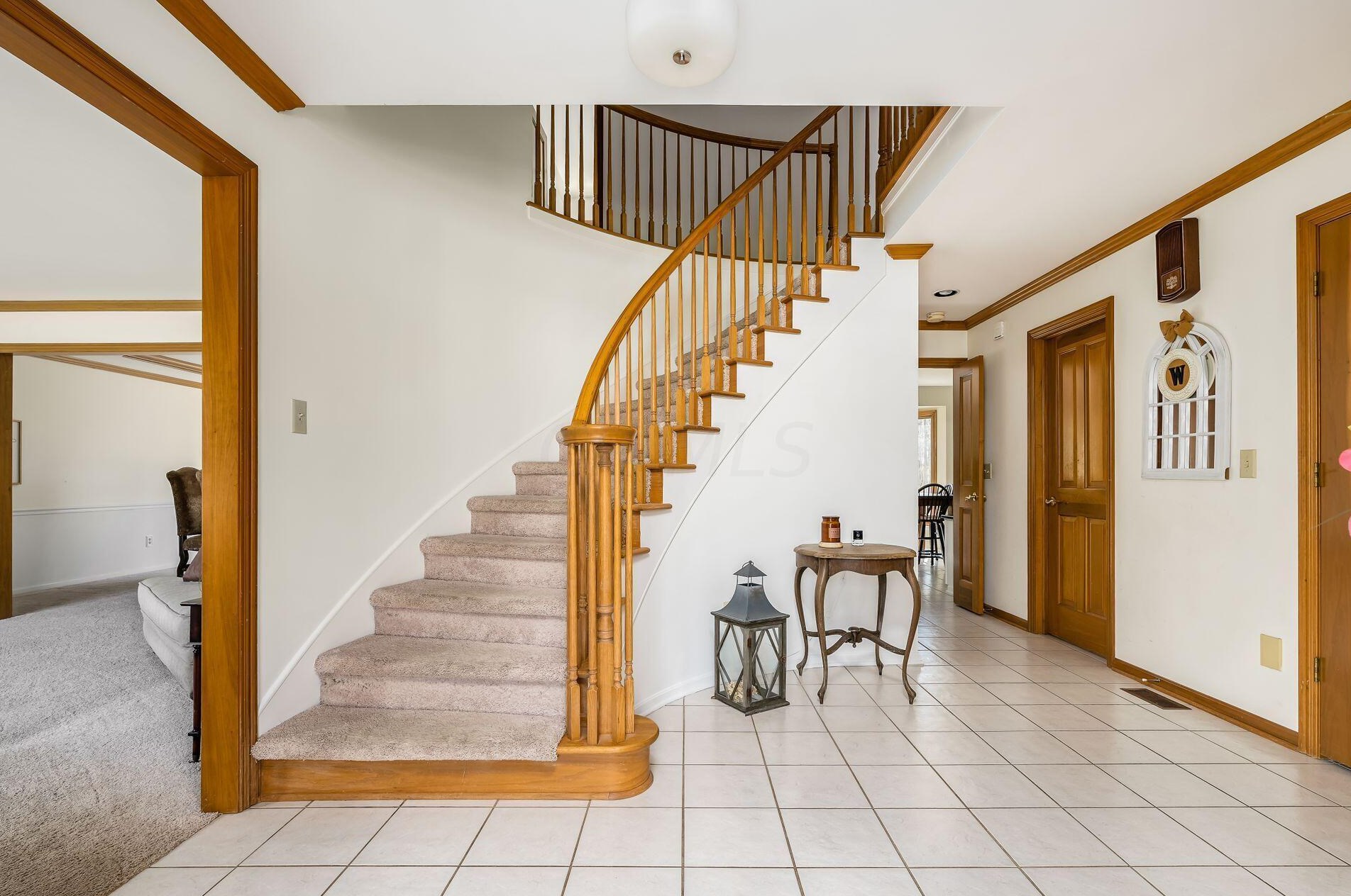 6371 Lake Trail Dr, Westerville OH  43082-8766 exterior