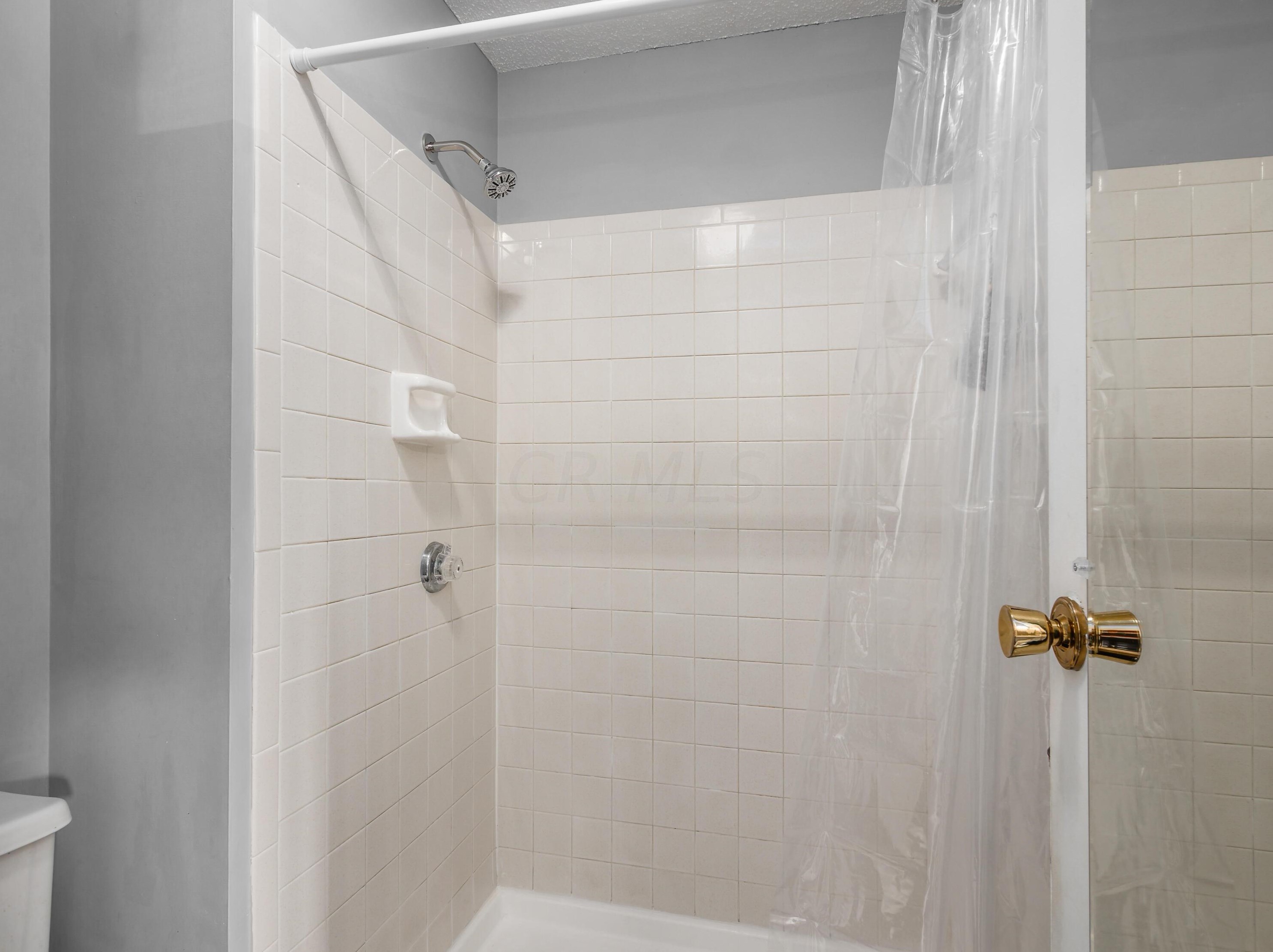 6283 Billington Dr, Columbus OH 43213-3479 exterior