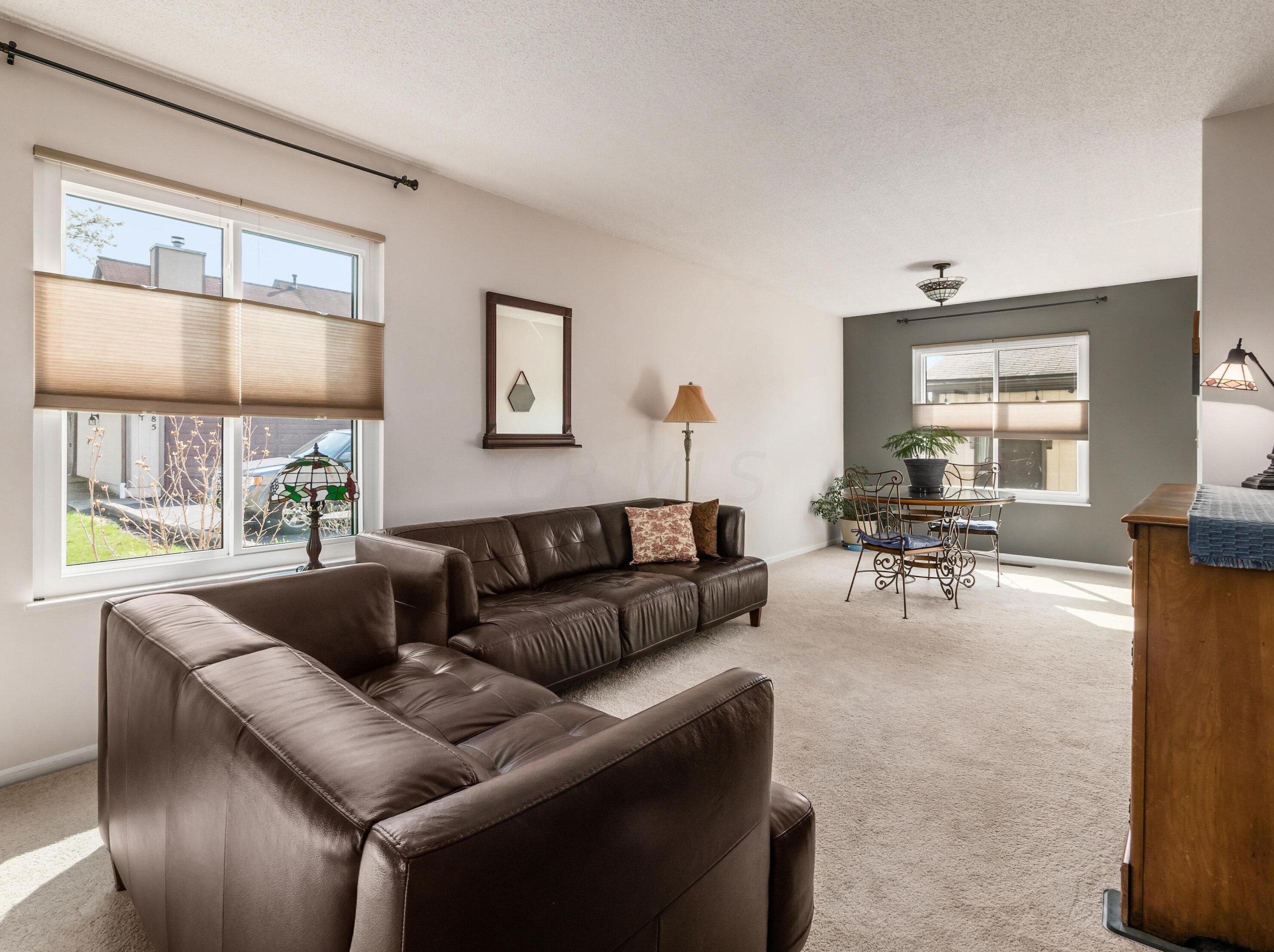 6283 Billington Dr, Columbus OH 43213-3479 exterior