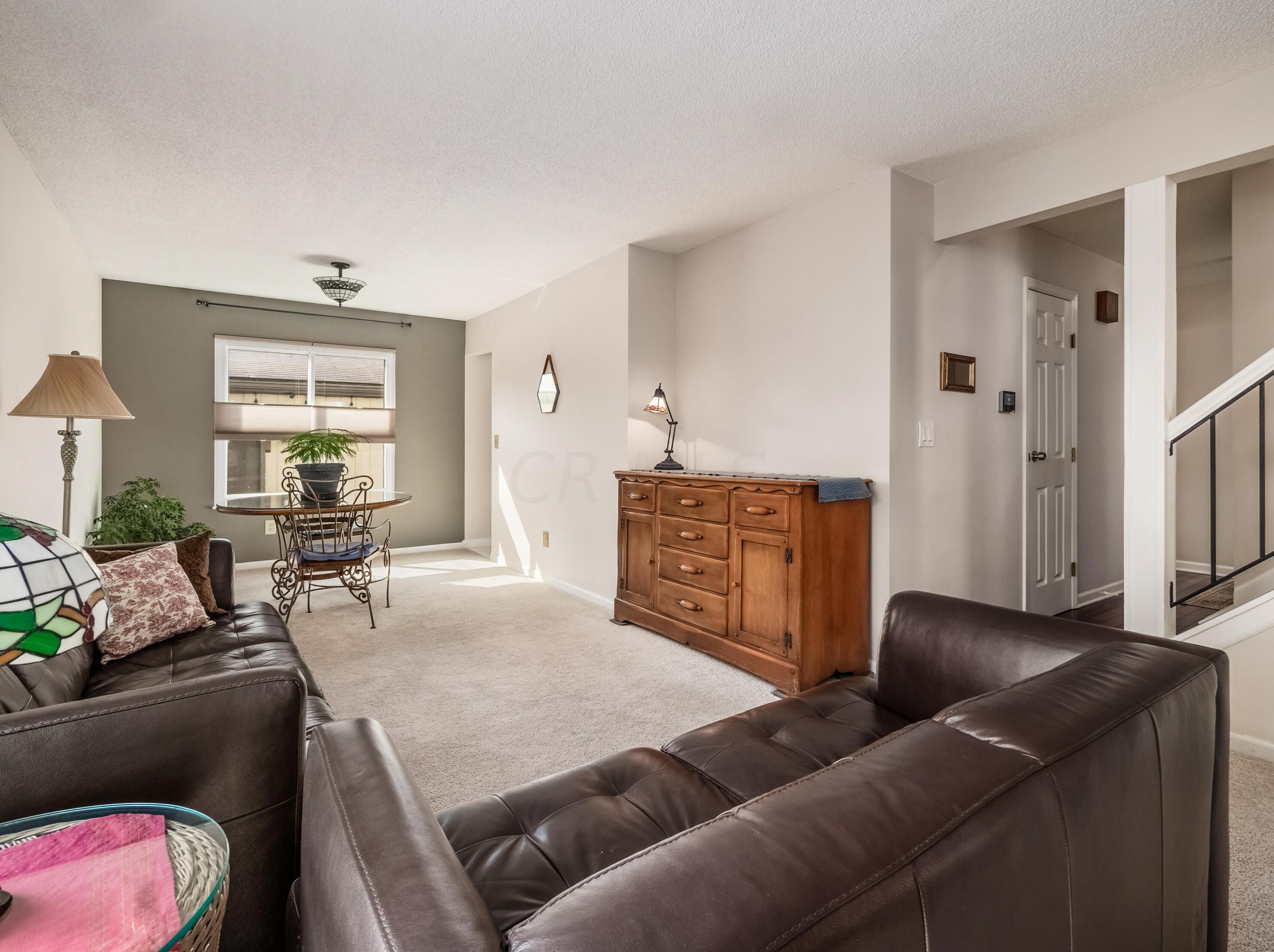 6283 Billington Dr, Columbus OH 43213-3479 exterior