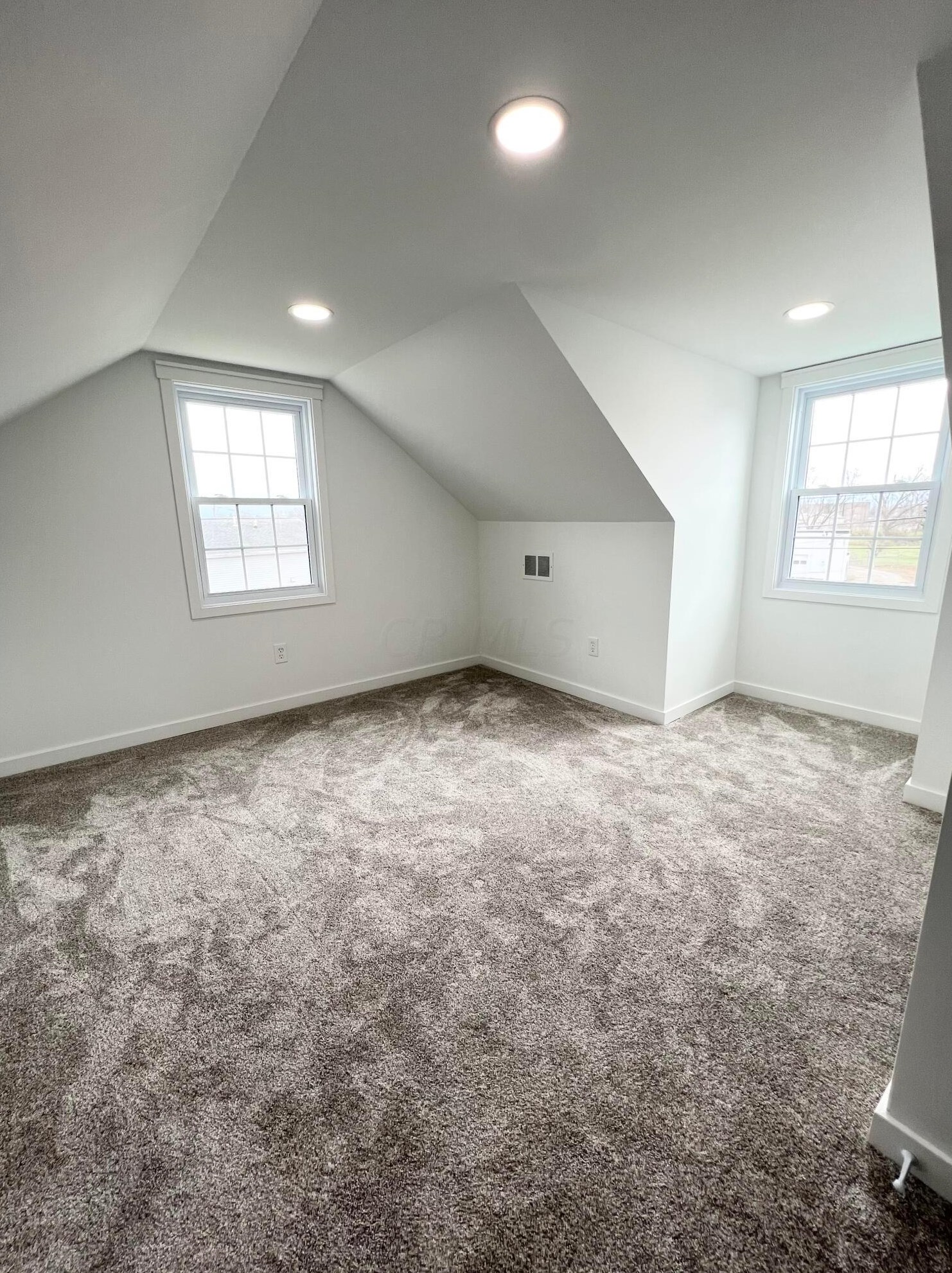 612 Oakland Ave, Washington Ch OH  43160-1058 exterior