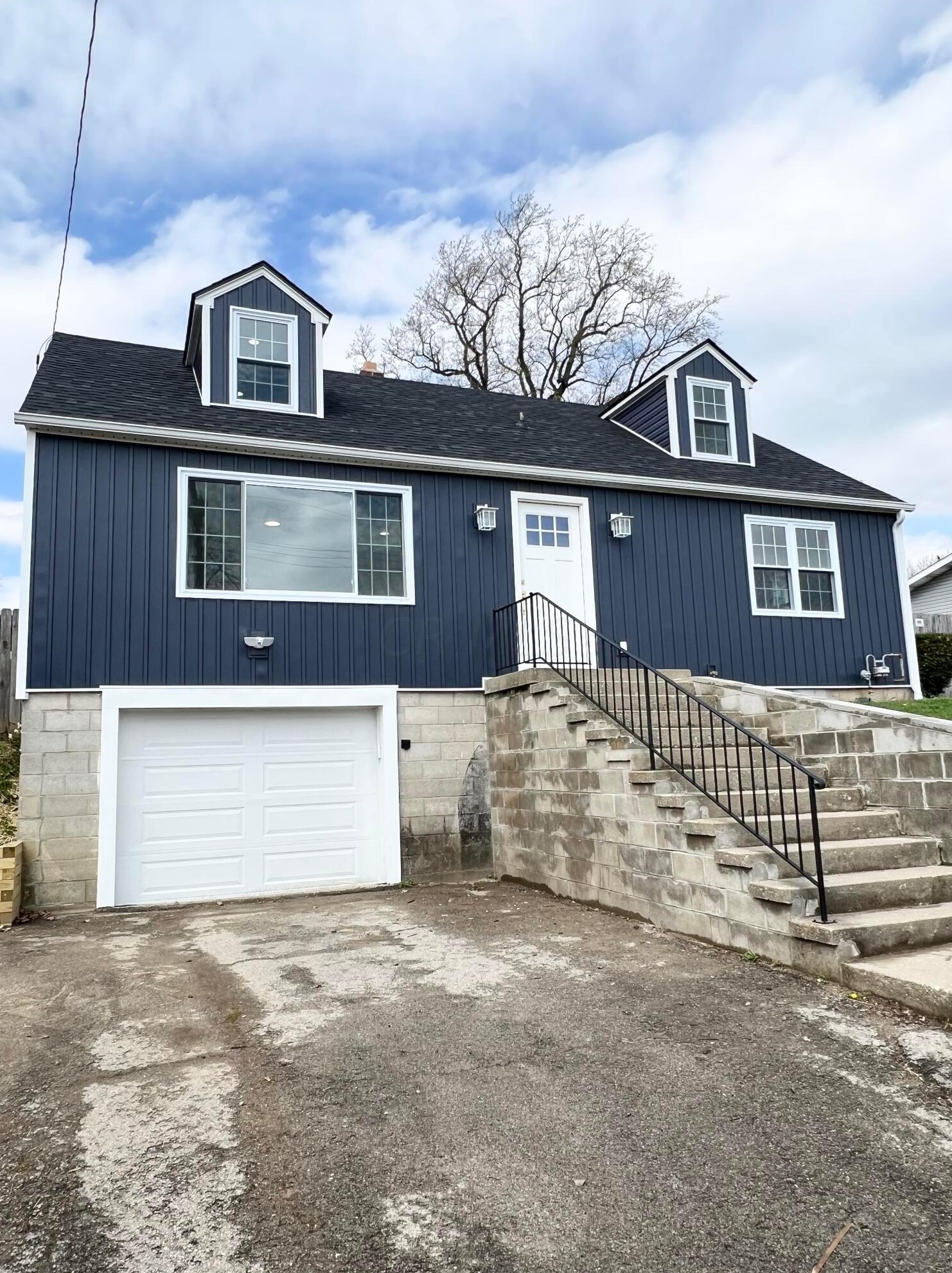 612 W Oakland Ave, Washington CH, OH 43160
