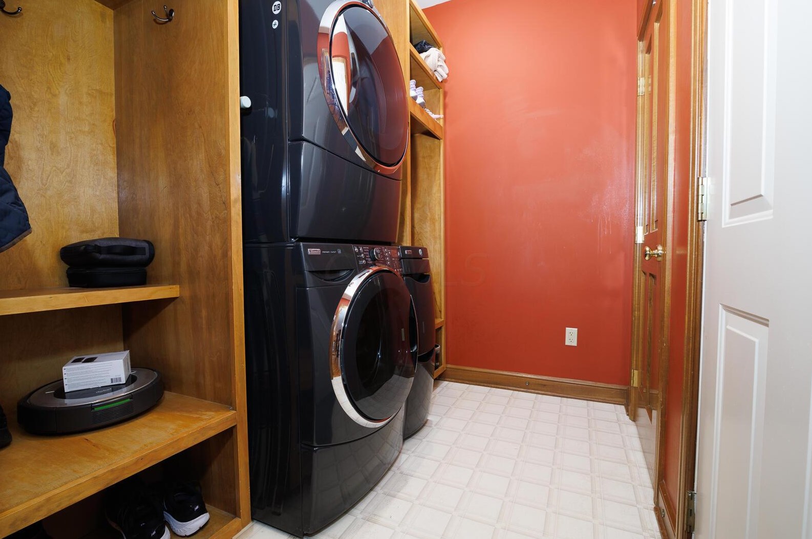 4861 Carrigan Ridge Dr, Dublin OH  43017-8617 exterior