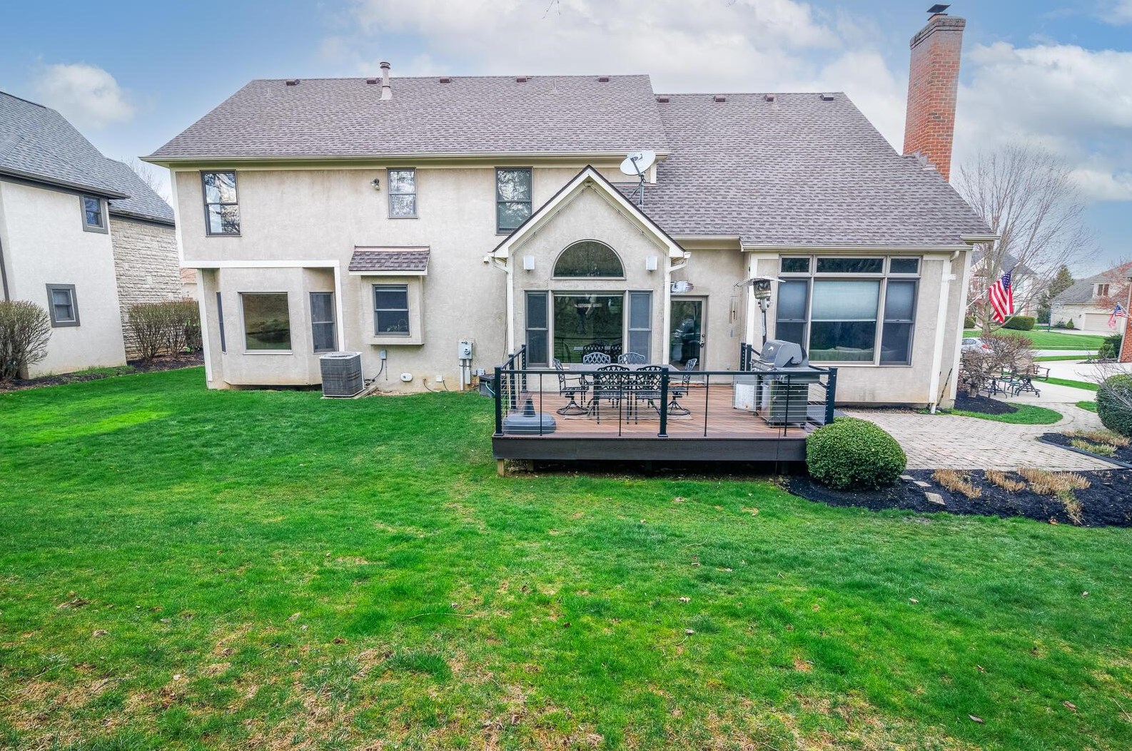 4861 Carrigan Ridge Dr, Dublin OH  43017-8617 exterior