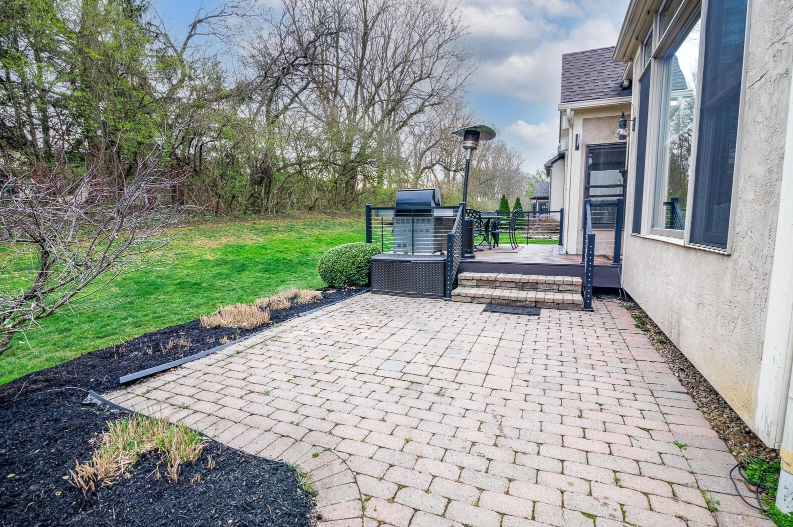 4861 Carrigan Ridge Dr, Dublin OH  43017-8617 exterior