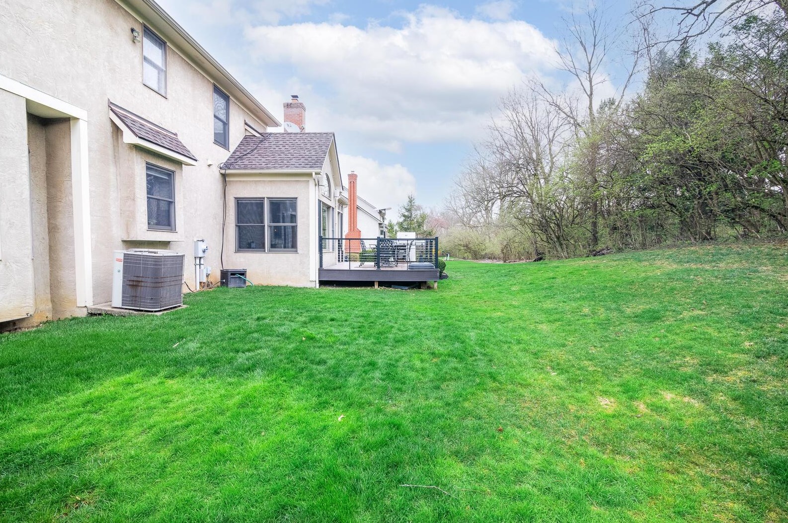 4861 Carrigan Ridge Dr, Dublin OH  43017-8617 exterior