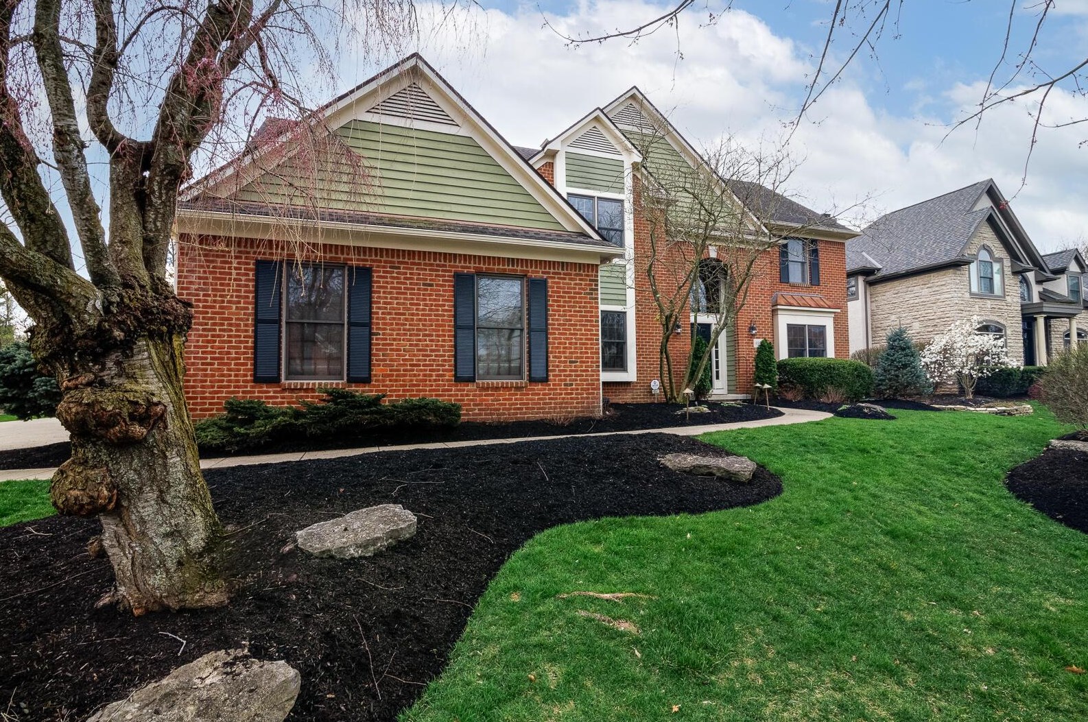 4861 Carrigan Ridge Dr, Dublin OH  43017-8617 exterior