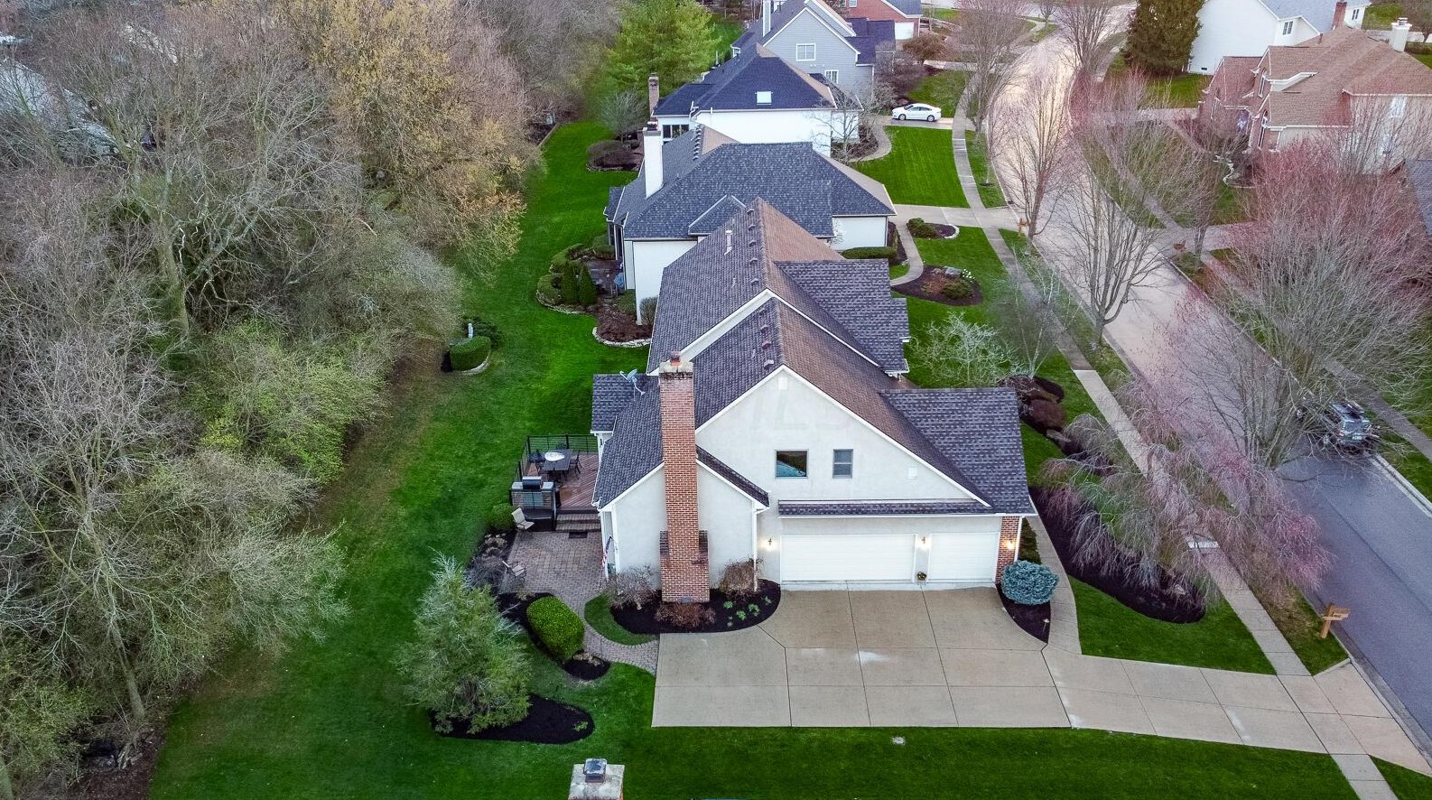 4861 Carrigan Ridge Dr, Dublin OH  43017-8617 exterior