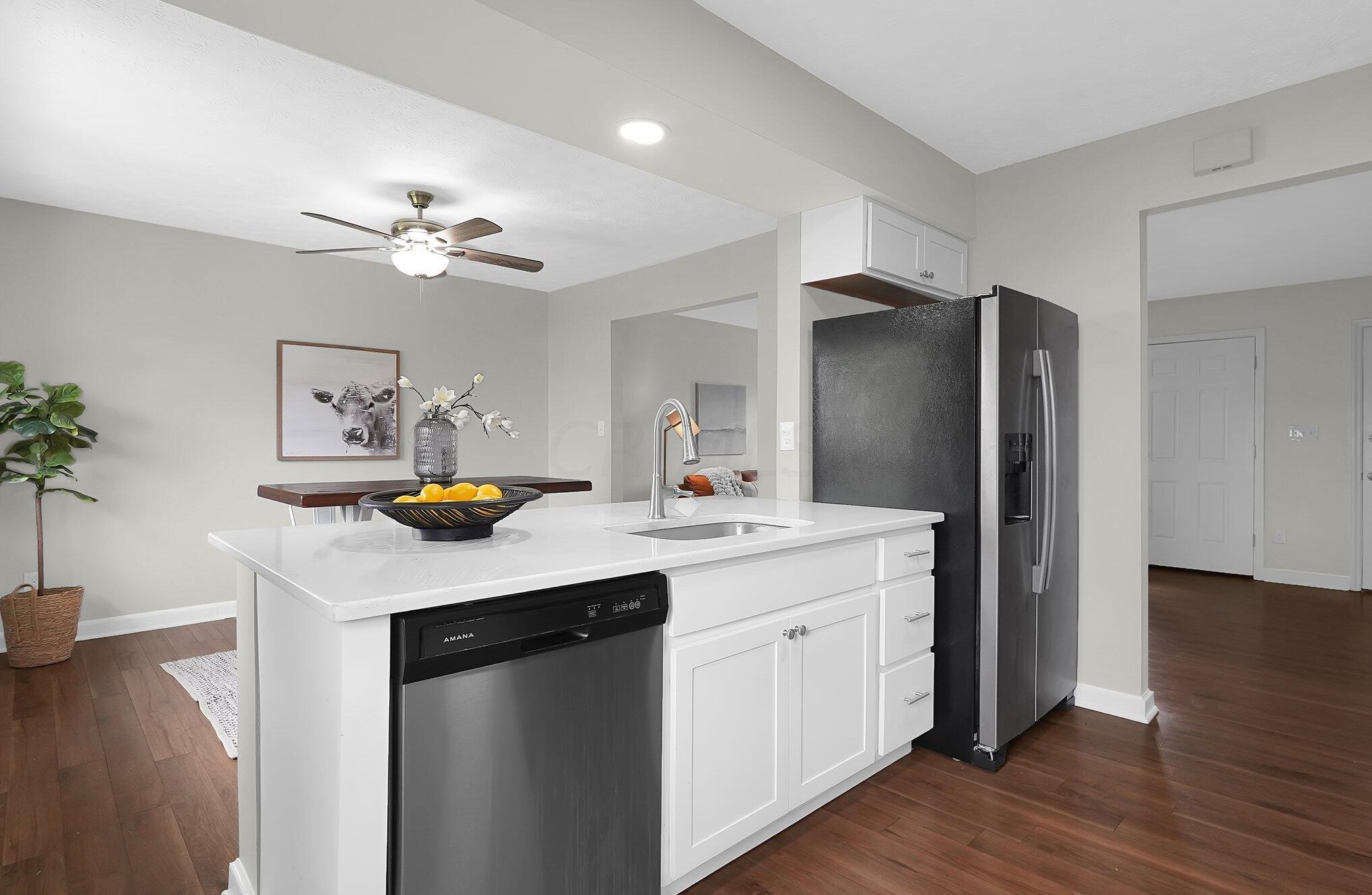 5404 Aqua St, Columbus OH  43229-3916 exterior