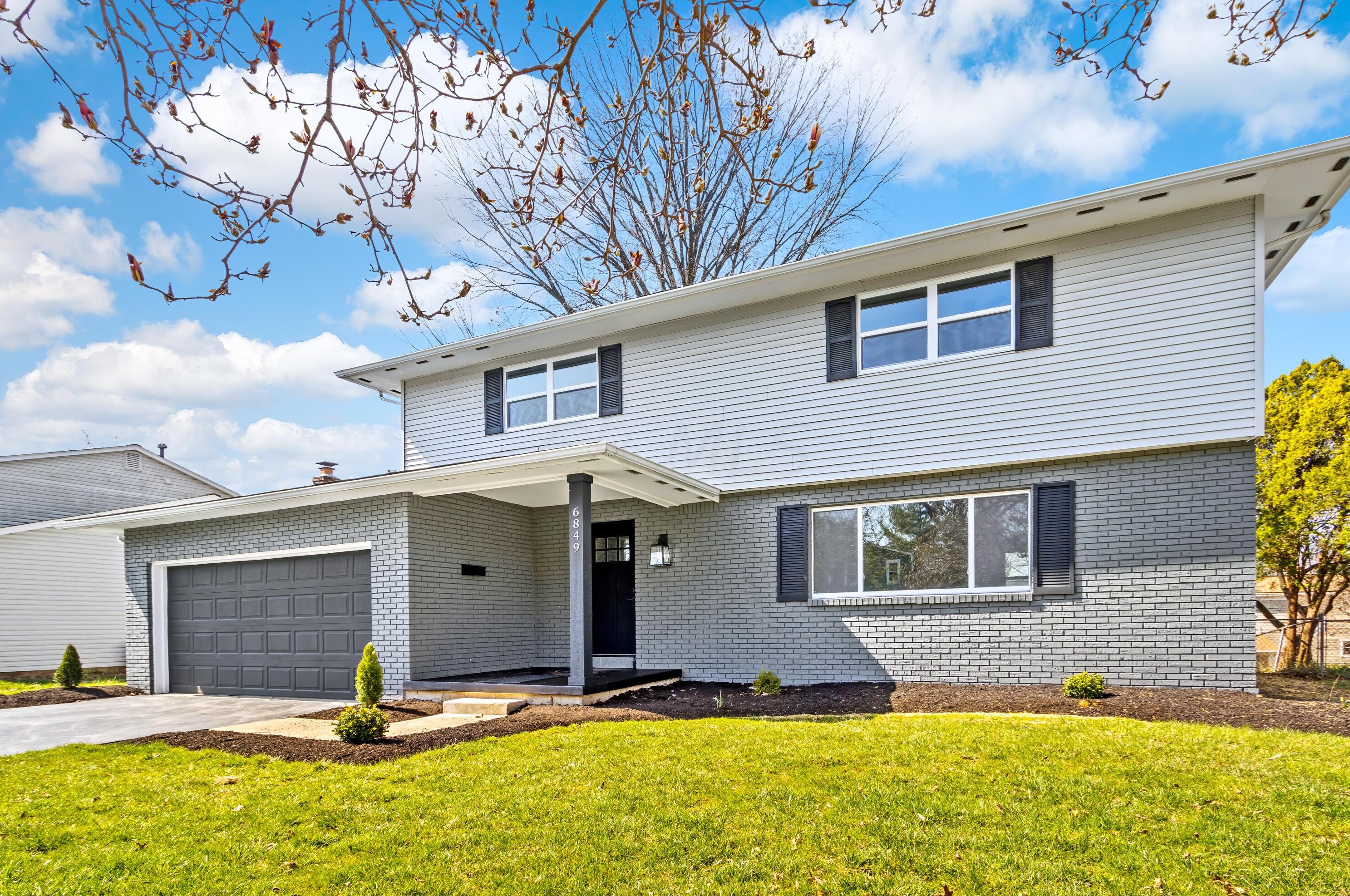 6849 Hayhurst St, Sharon Township, OH 43085