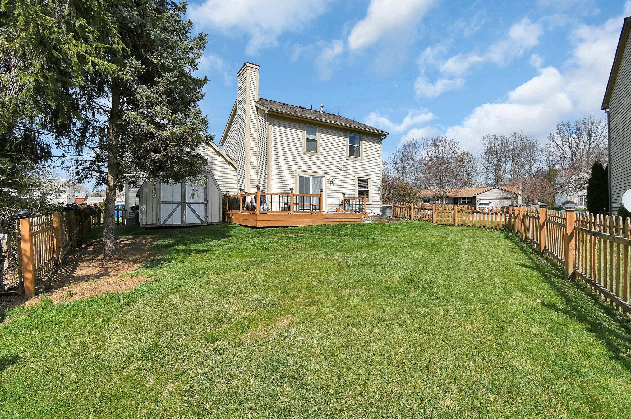 549 Gahanna Highlands Dr, Columbus OH 43230-7016 exterior