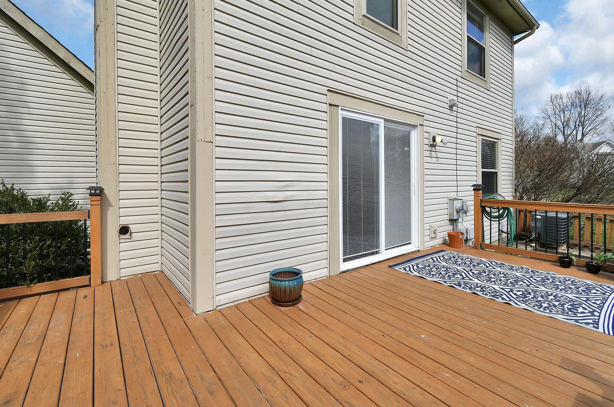 549 Gahanna Highlands Dr, Columbus OH 43230-7016 exterior