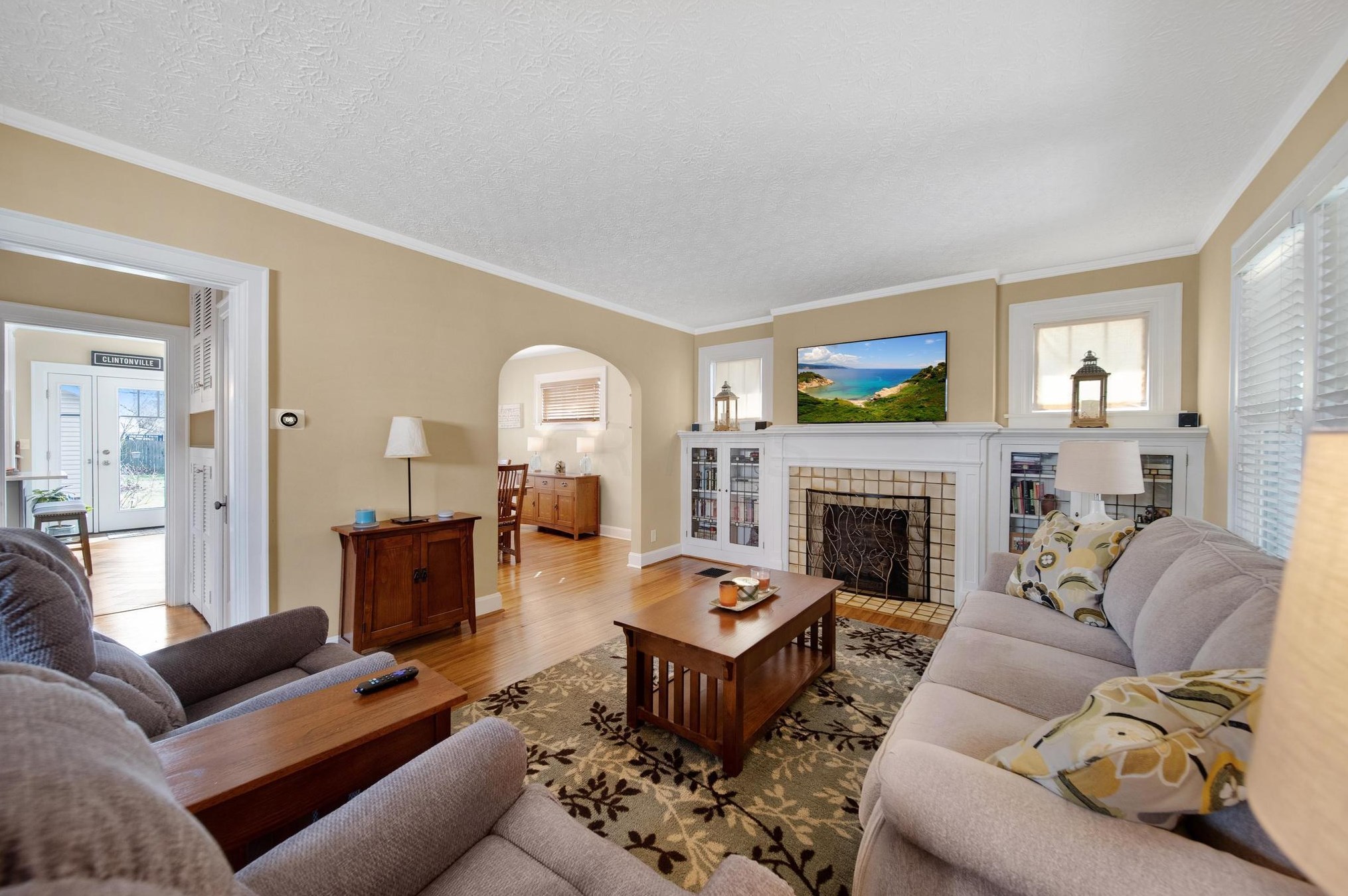 39 Torrence Rd, Columbus OH 43214-3819 exterior