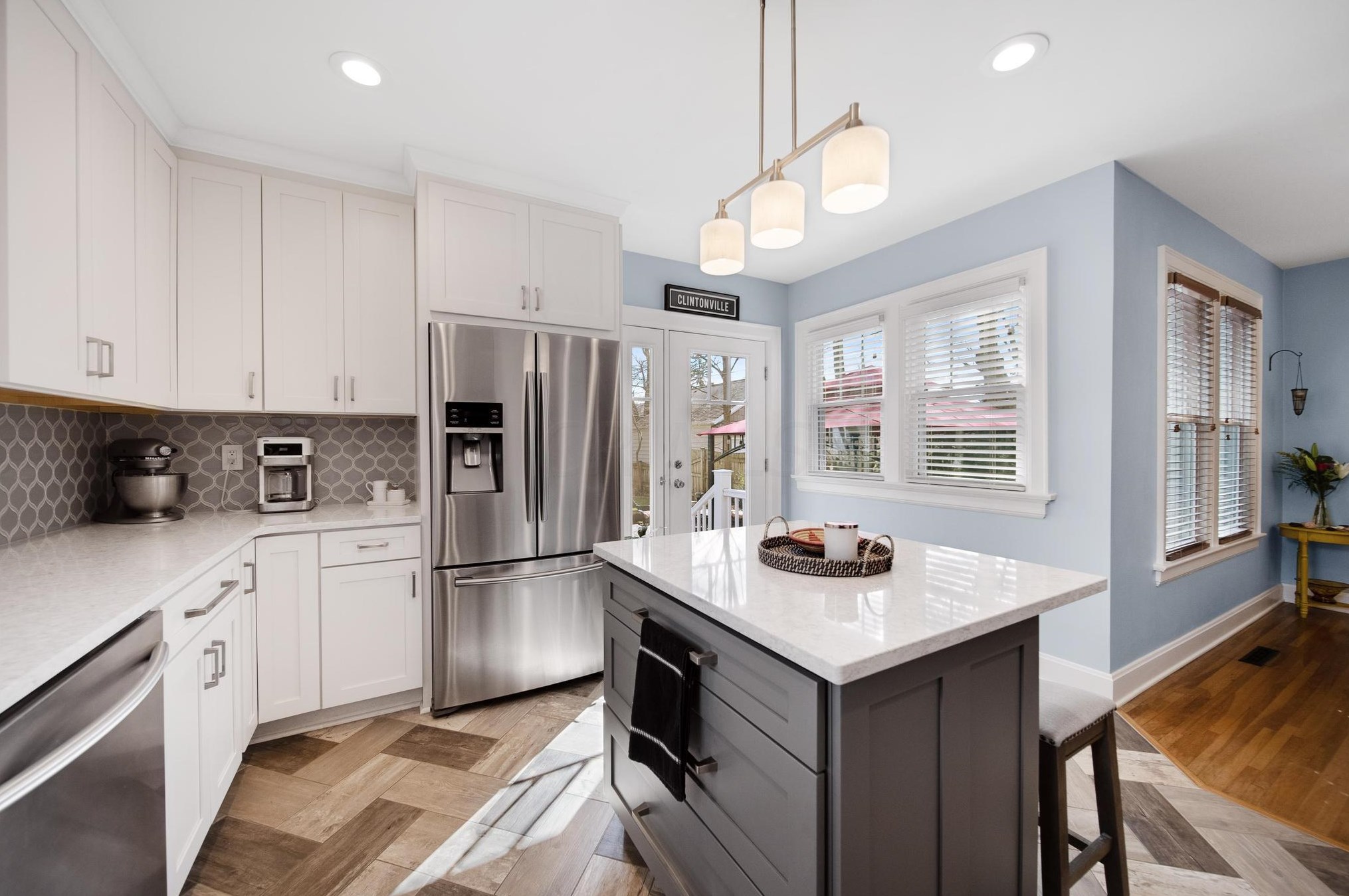 39 Torrence Rd, Columbus OH 43214-3819 exterior