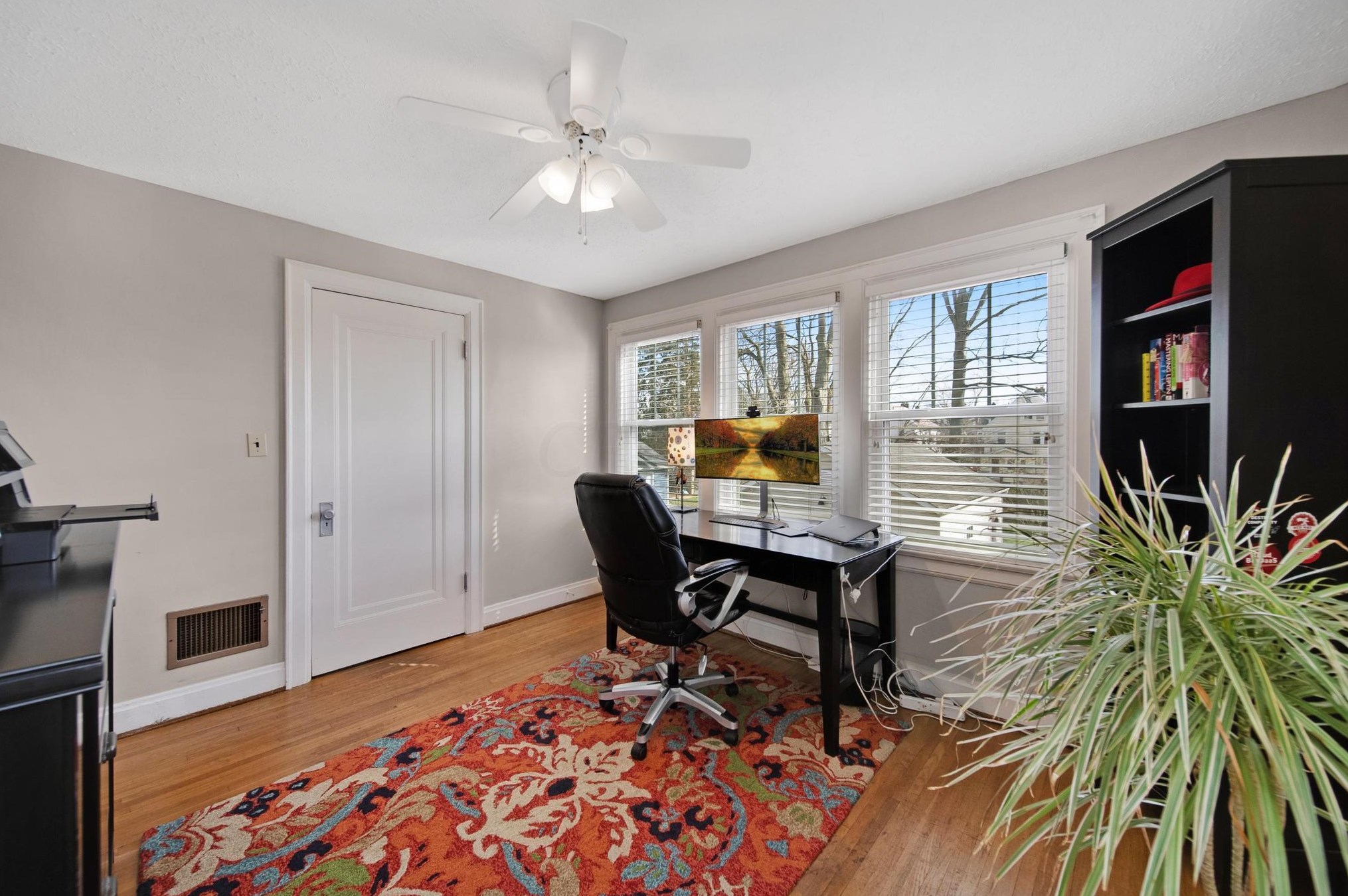 39 Torrence Rd, Columbus OH 43214-3819 exterior