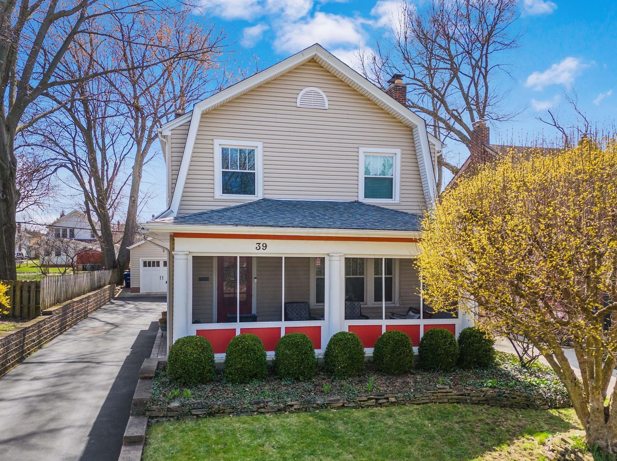 39 Torrence Rd, Columbus OH 43214-3819 exterior