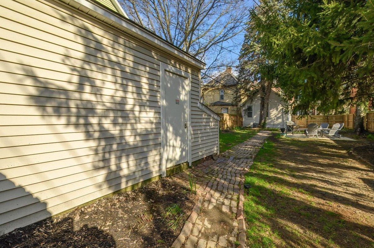 519 Sycamore St, Columbus OH  43206-1382 exterior