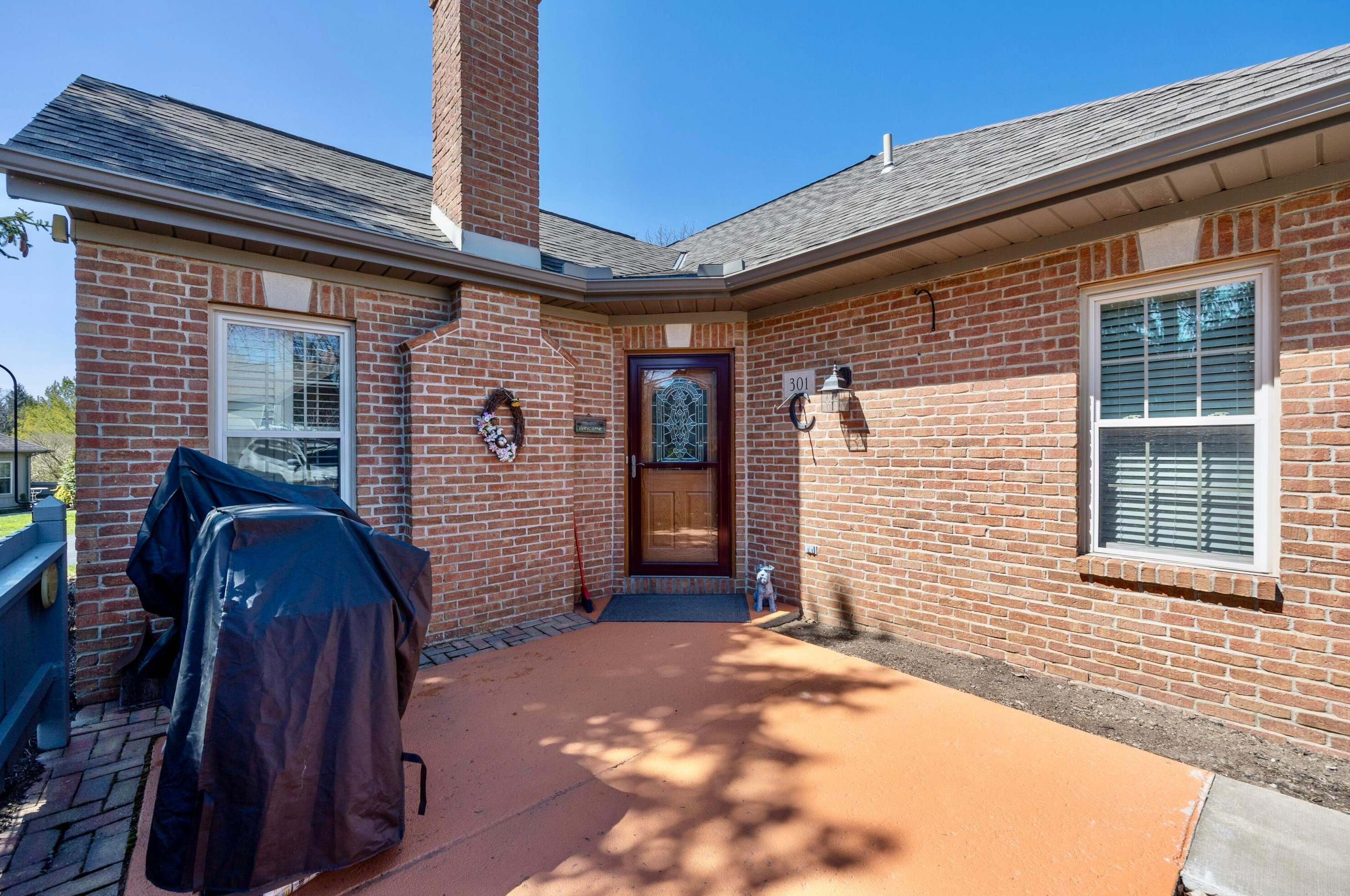 301 Pine Ridge Ct, Bellefontaine, OH 43311