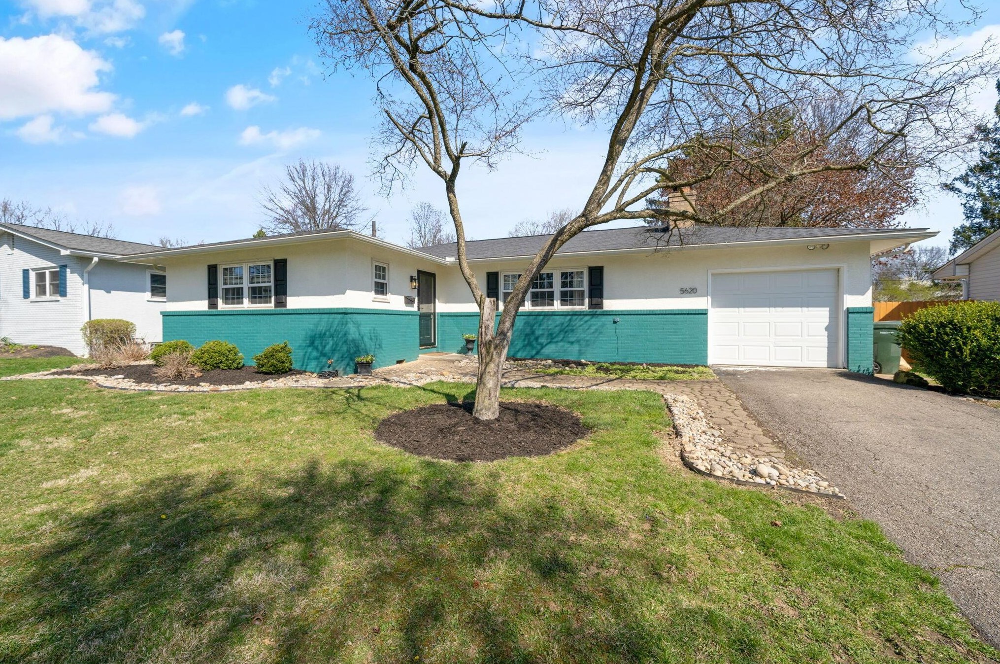 5620 Crawford Dr, Columbus, OH 43229-4124