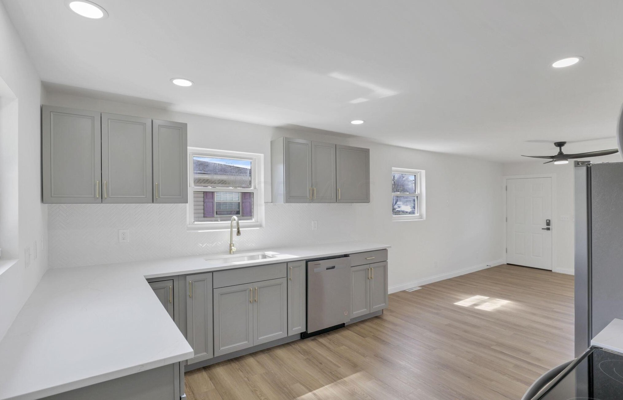 502 Westmoor Ave, Columbus OH  43204-2014 exterior