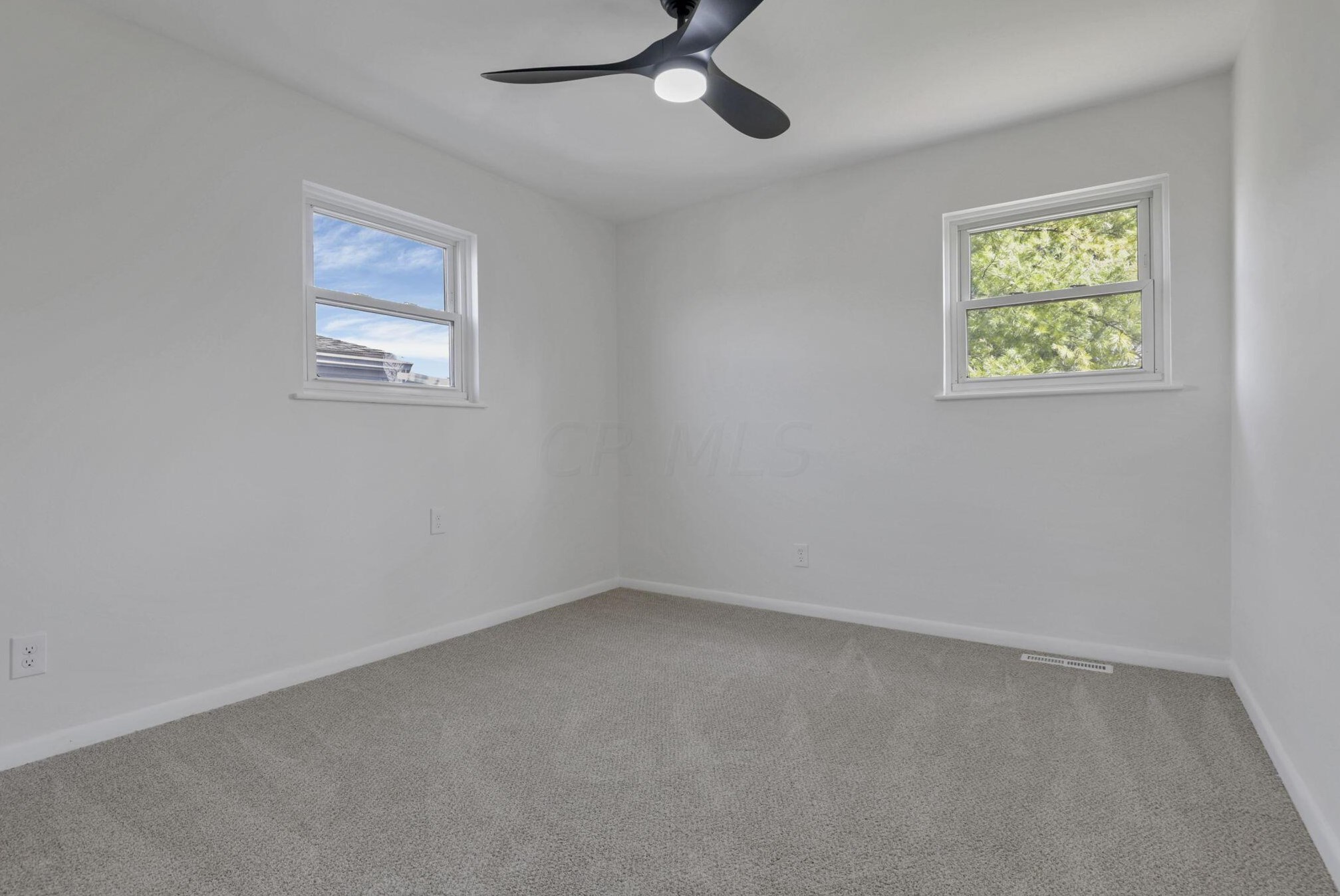 502 Westmoor Ave, Columbus OH  43204-2014 exterior