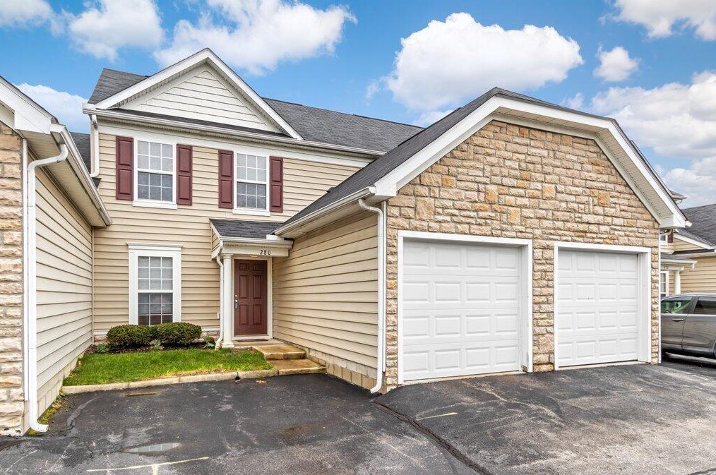 280 Dysar Run Dr, Blacklick, OH 43004-7076