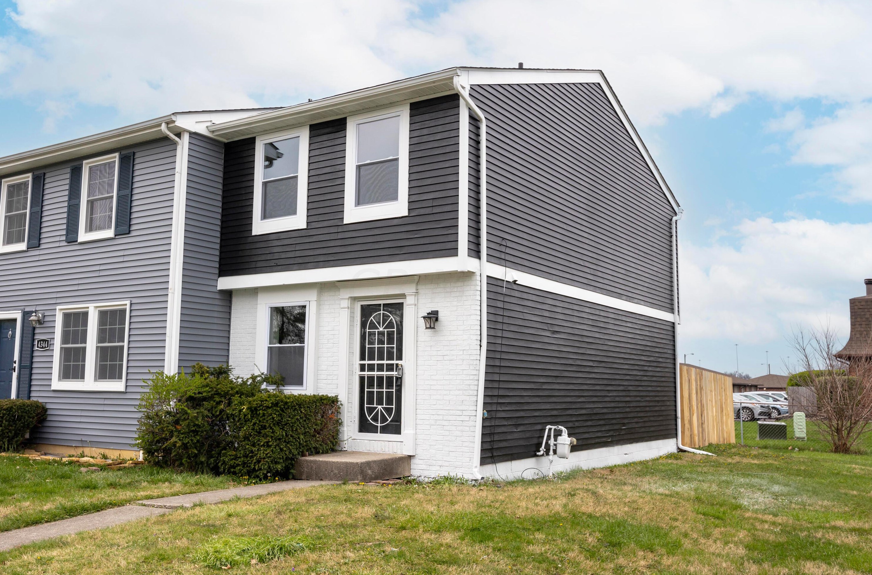 4348 Biscayne Ct, Columbus, OH 43230-2077
