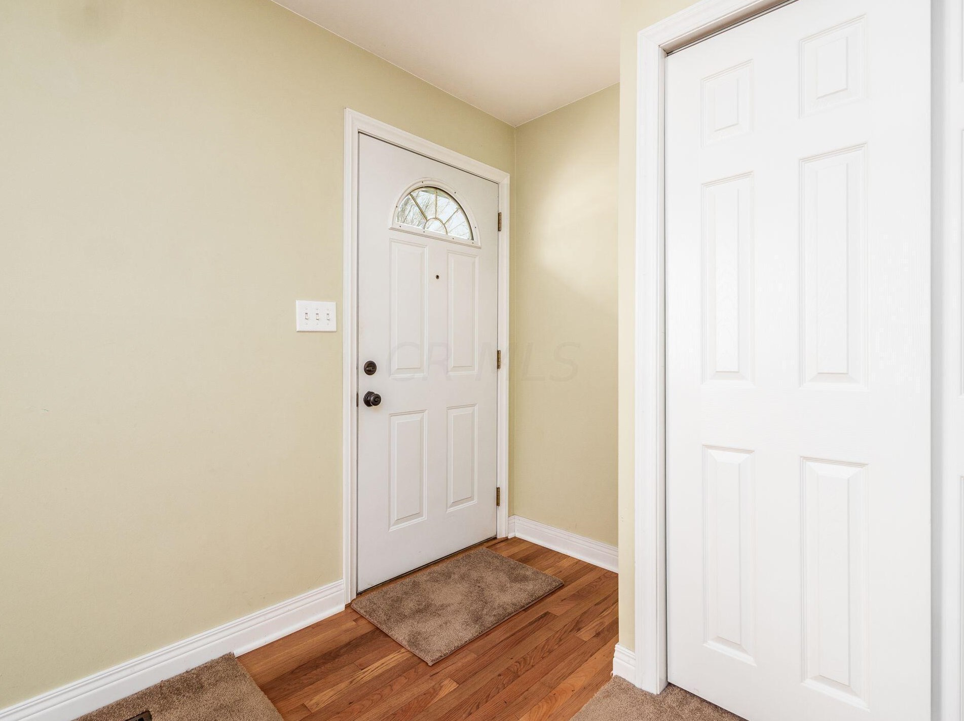 205 Muskingum Dr, Columbus, OH 43230-2833
