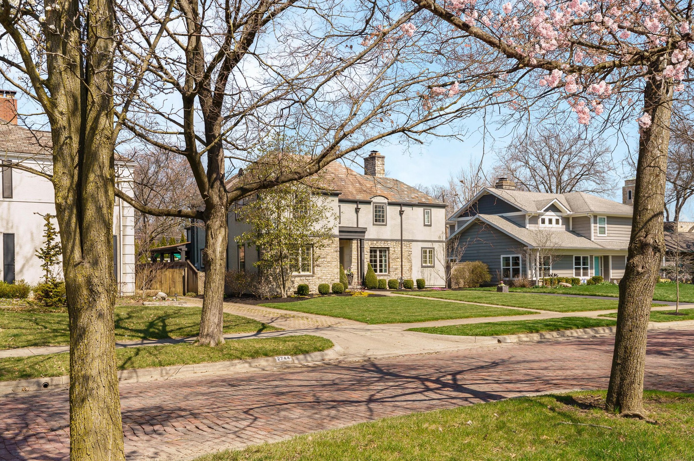 2754 Bexley Park Rd, Columbus, OH 43209-2232