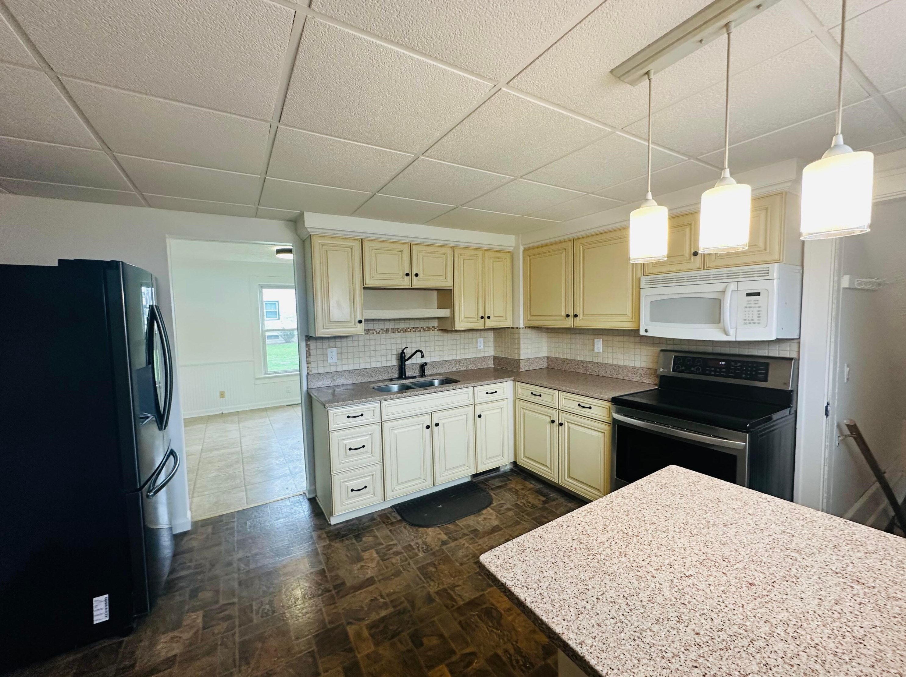 210 W Broadway St, New Lexington, OH 43764