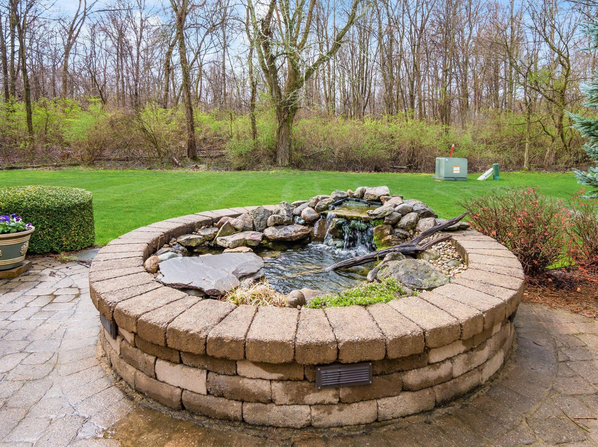 5260 Bayside Rdg Dr, Galena OH  43021-8534 exterior