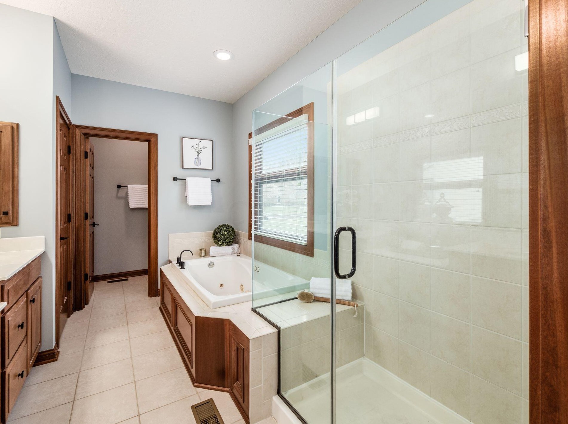 5260 Bayside Rdg Dr, Galena OH  43021-8534 exterior