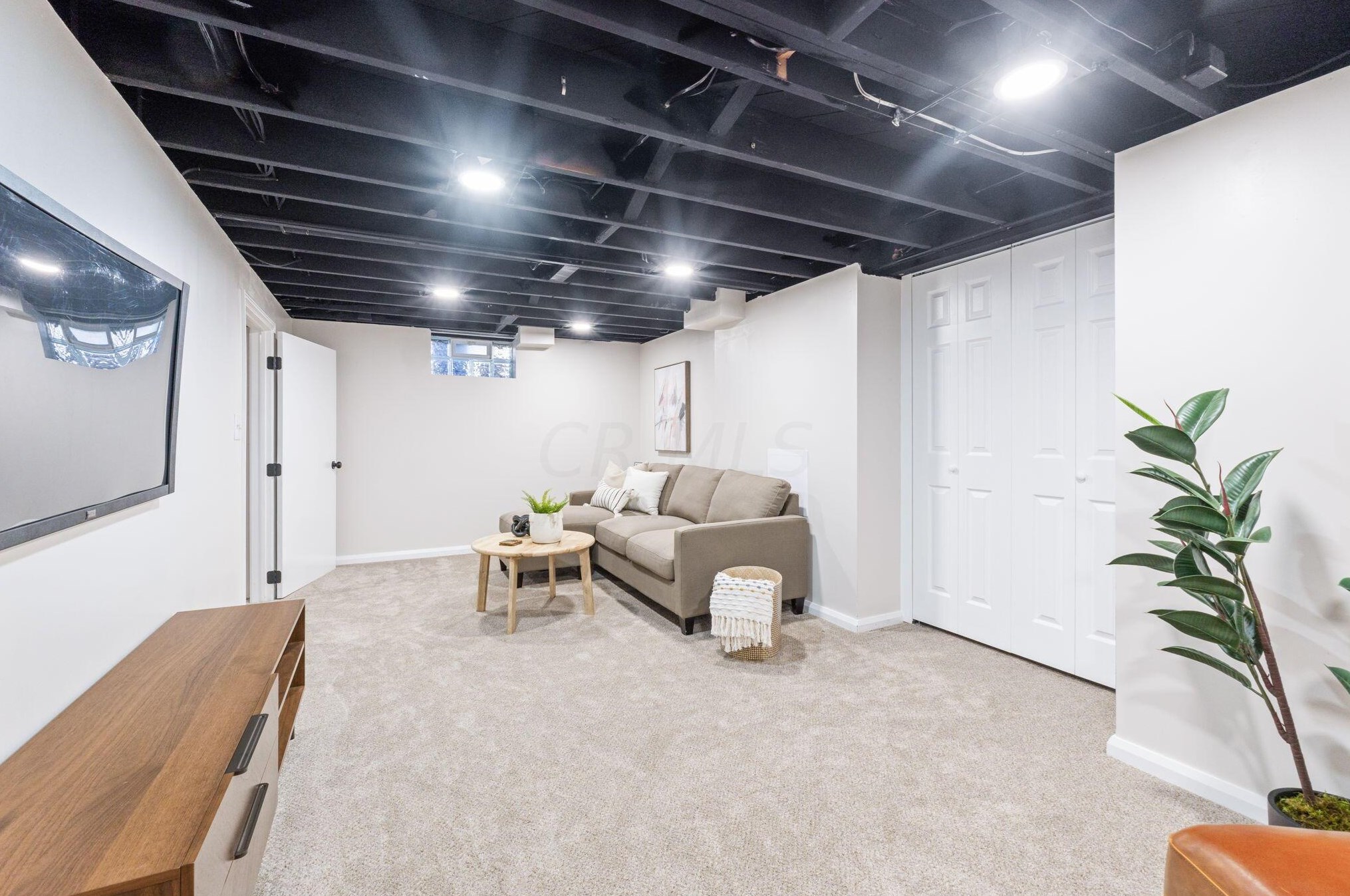 1081 Racine Ave, Columbus OH  43204-2720 exterior