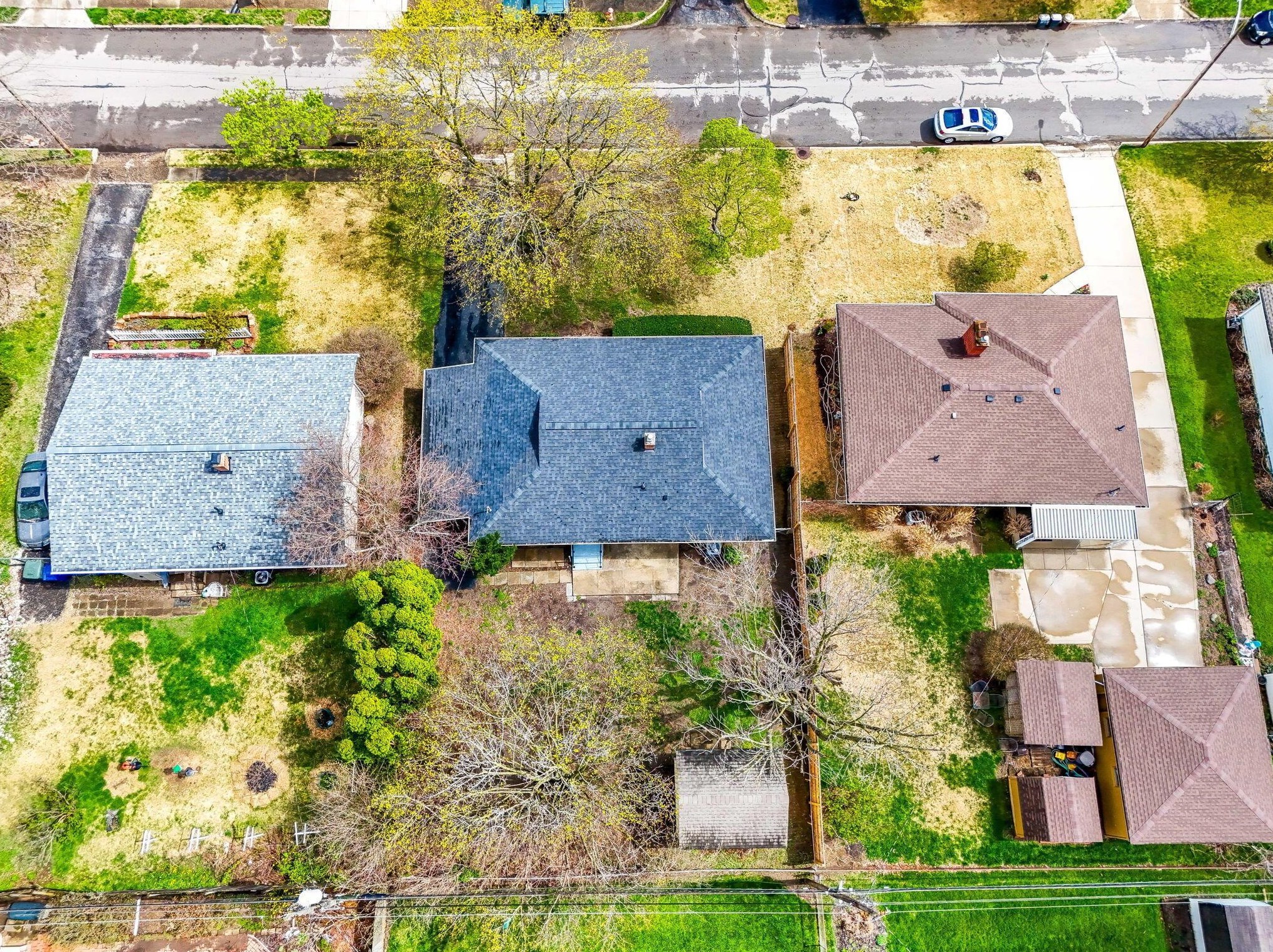 1081 Racine Ave, Columbus OH  43204-2720 exterior